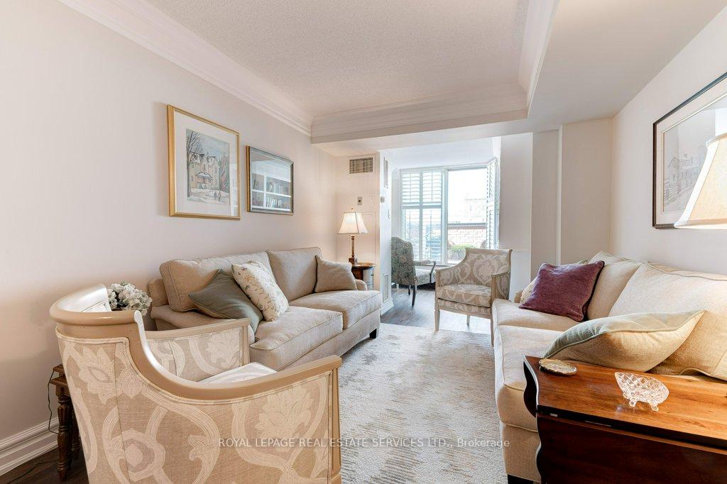 2 Bedrooms Condo at 221 Robinson,  Oakville For sale