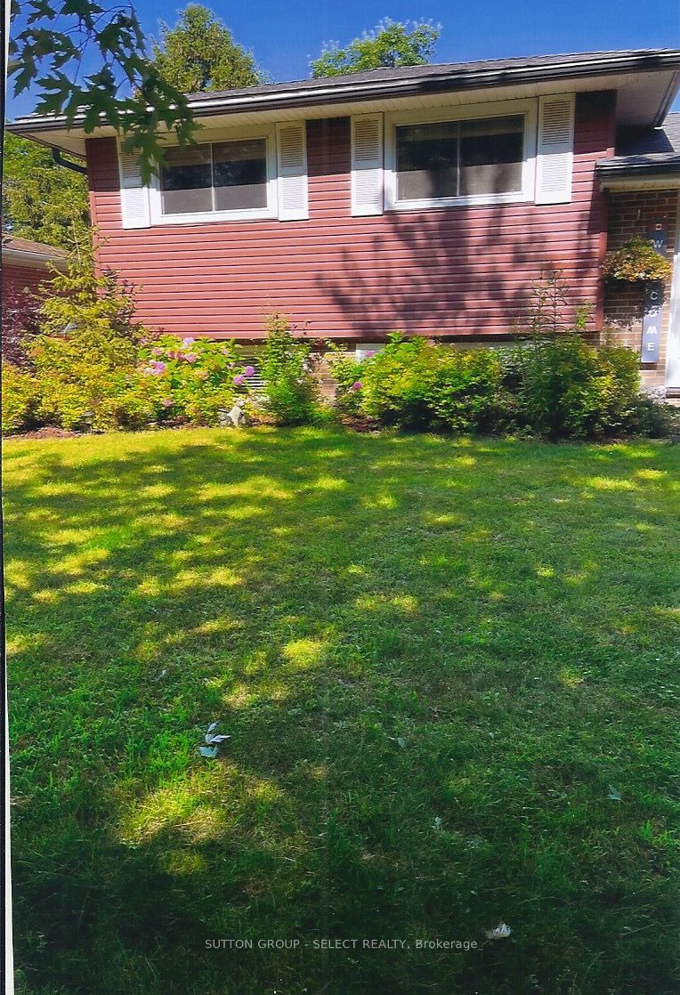 18 Tilipe Road, London, ON N5V 2X4