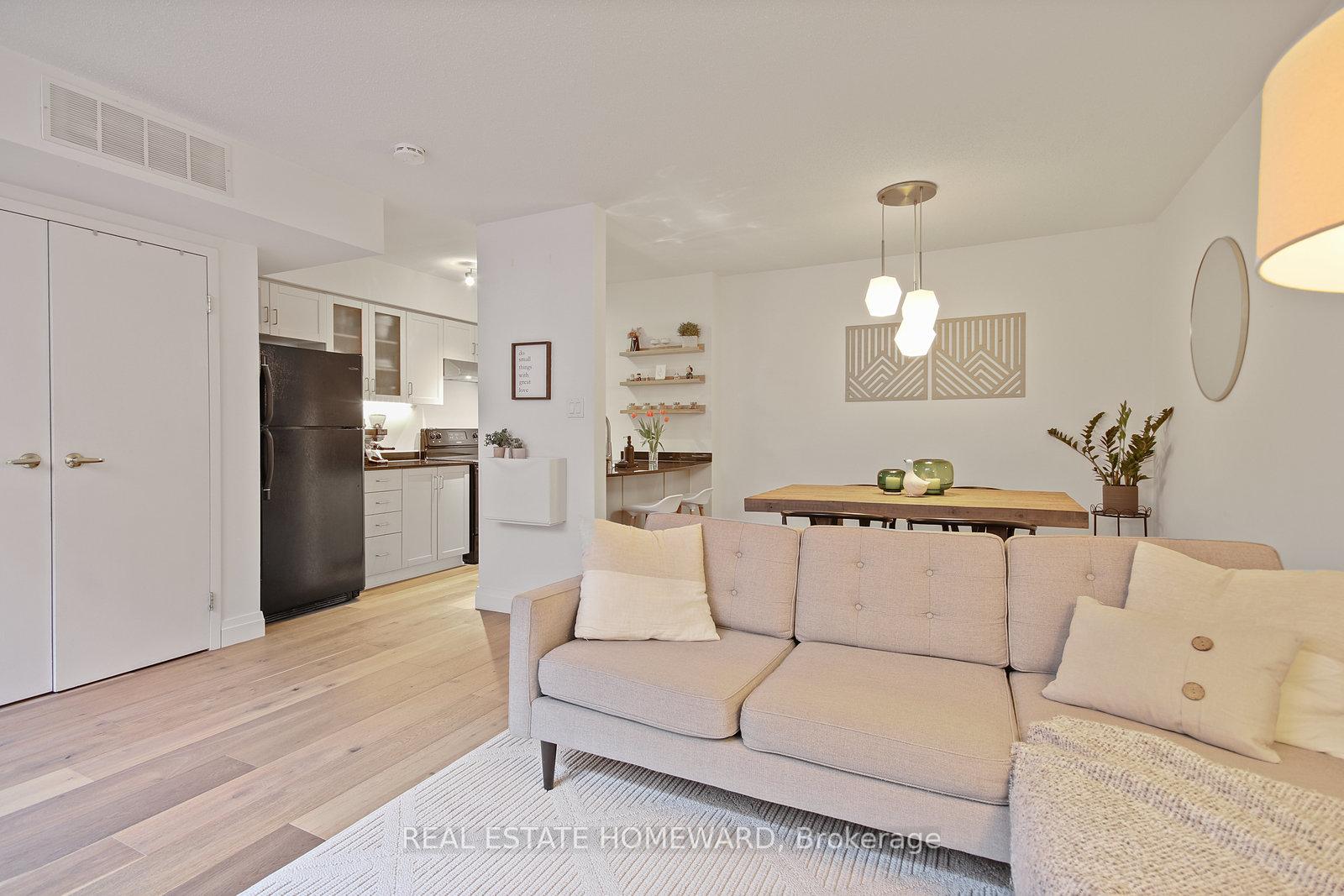 2 Bedrooms Condo at 34 Western Battery, Toronto For sale