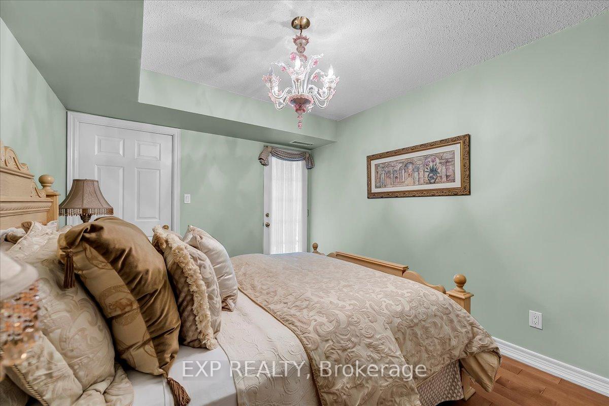 1 Bedroom Condo at 141 Woodbridge, Vaughan For sale
