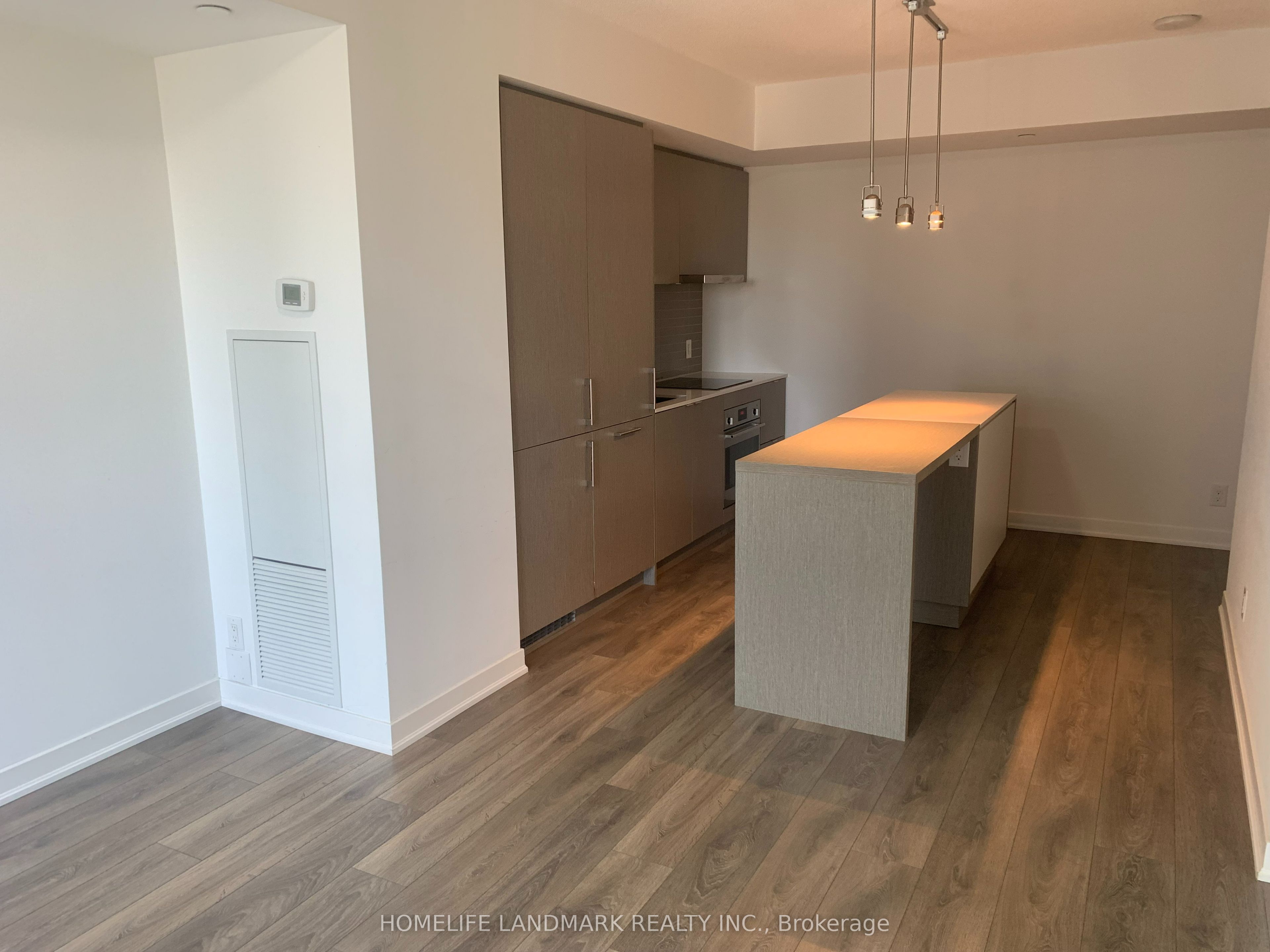100 Harbour Street, #2605