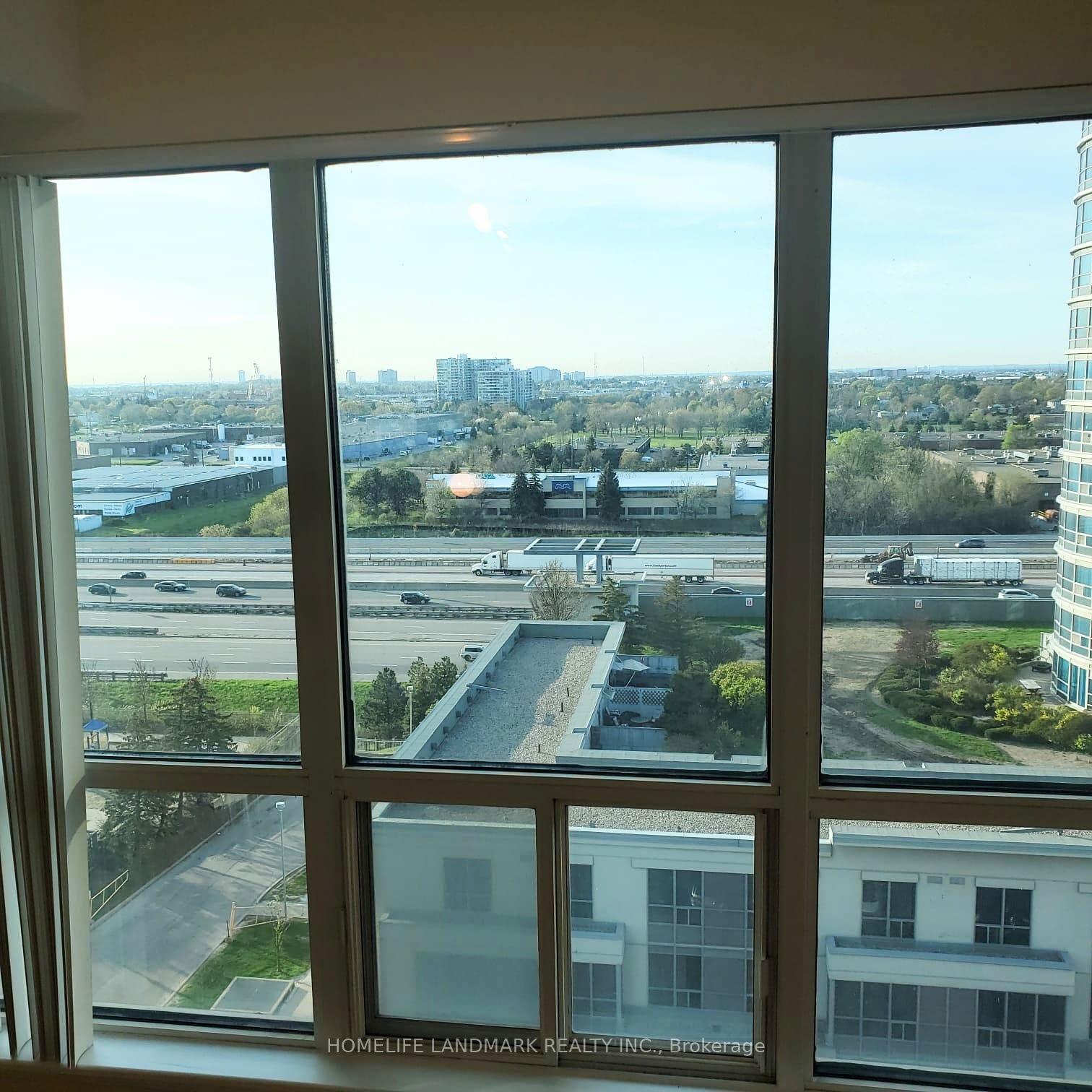 1 Bedroom Condo at 8 Lee Centre, Toronto For sale
