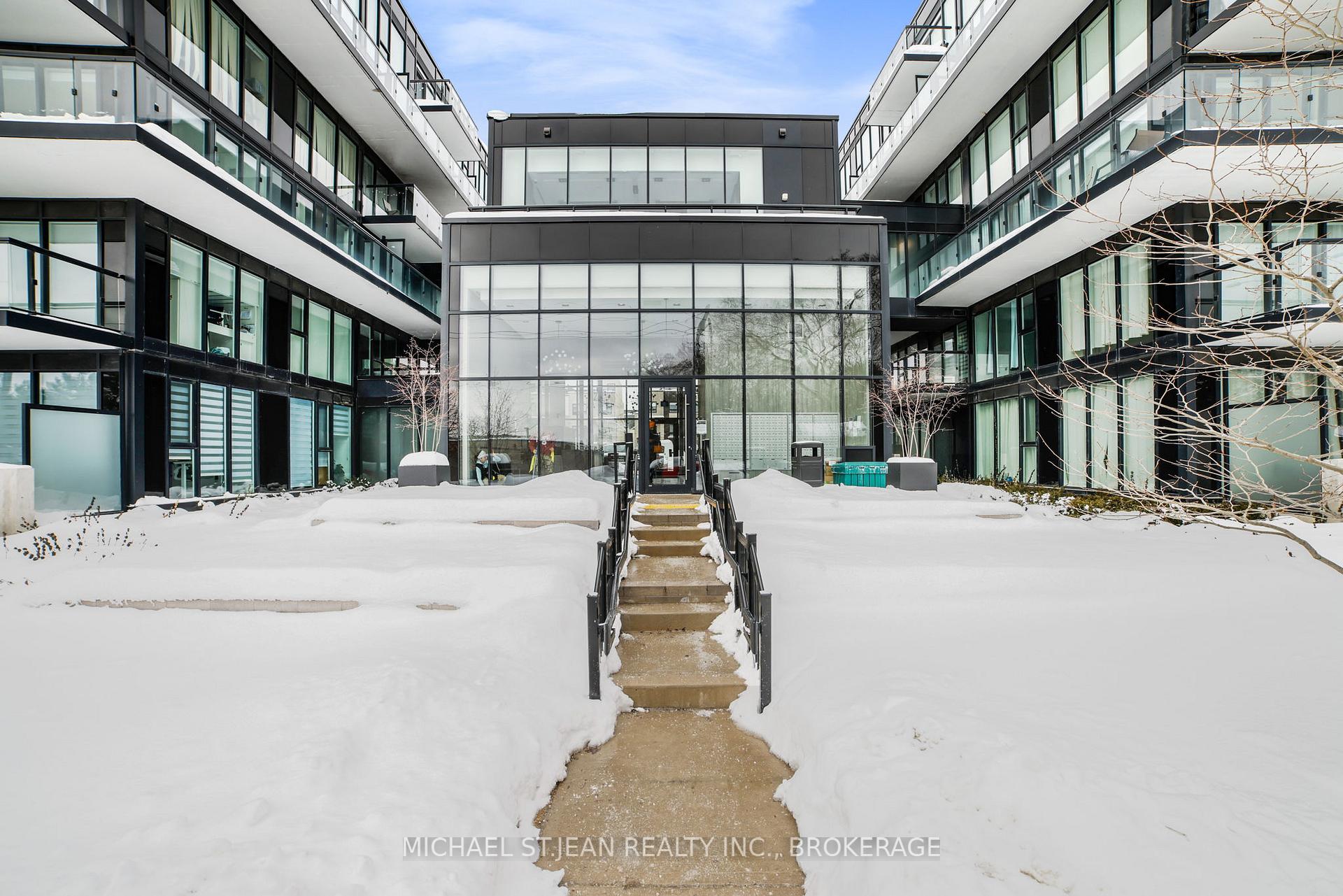 1 Bedroom Condo at 1119 Cooke,  Burlington For sale