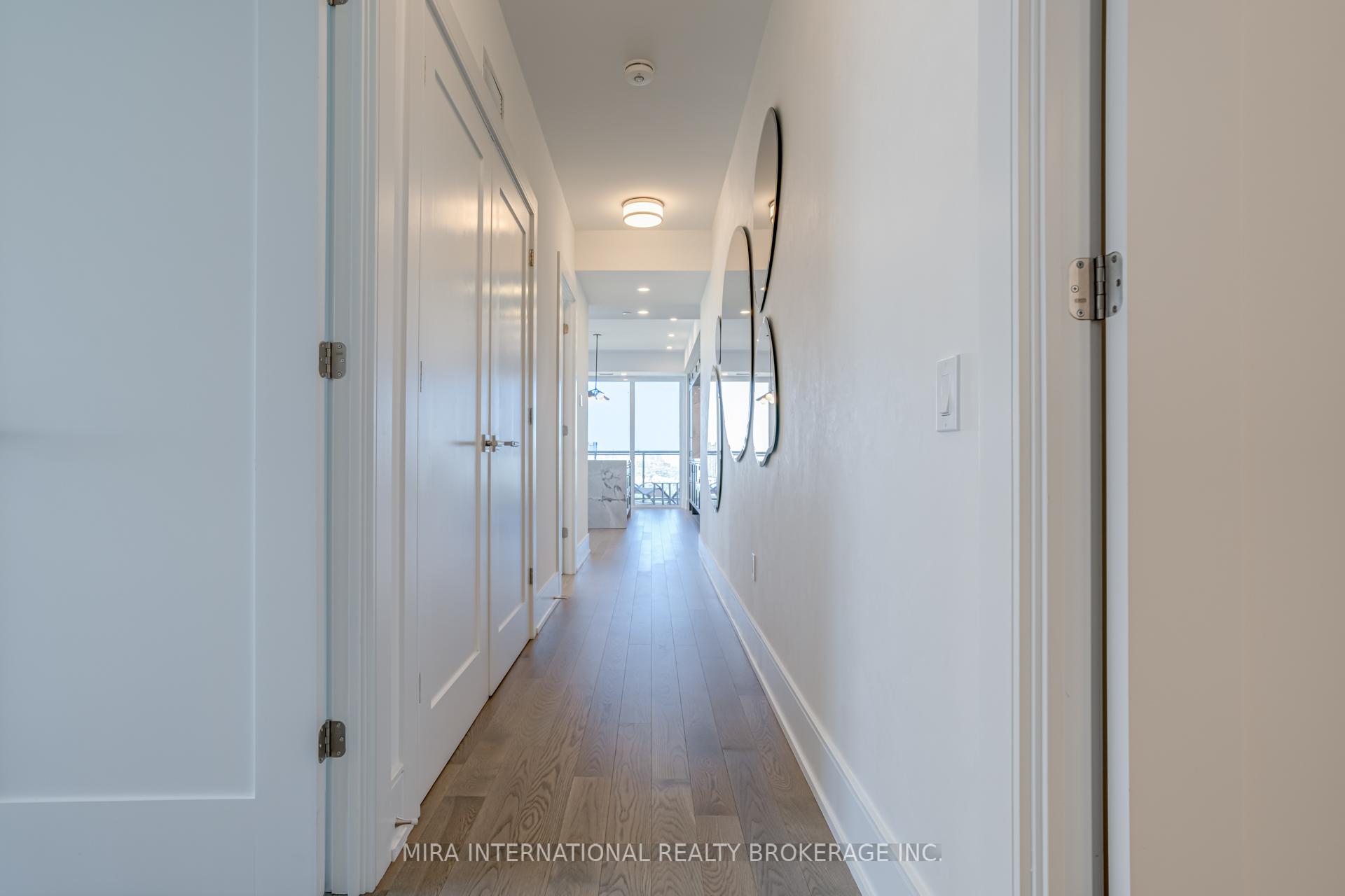 3 Bedrooms Condo at 30 Inn On The Park,  Toronto For sale