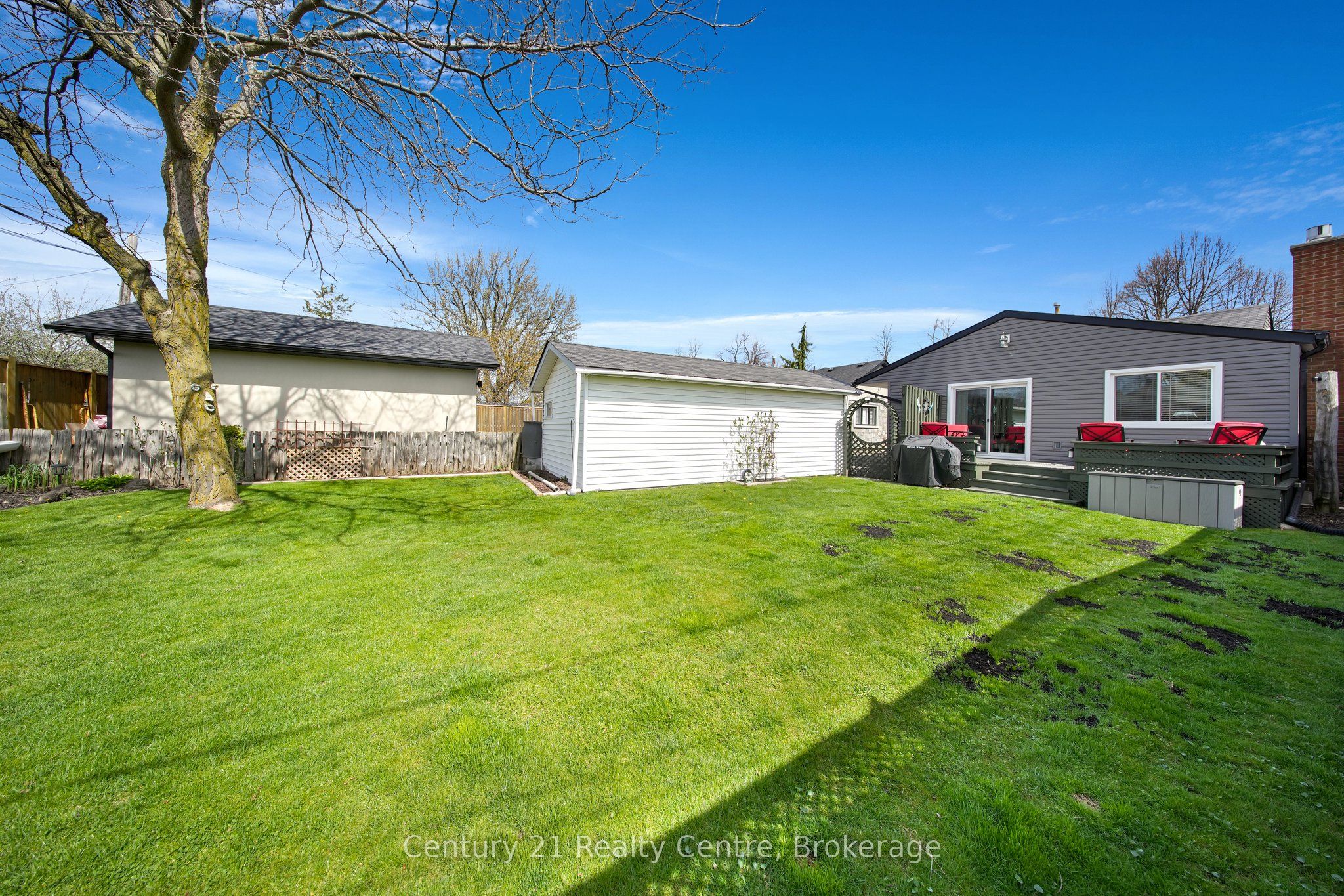 9 Sunset Boulevard, Brampton, ON L6X 1W7