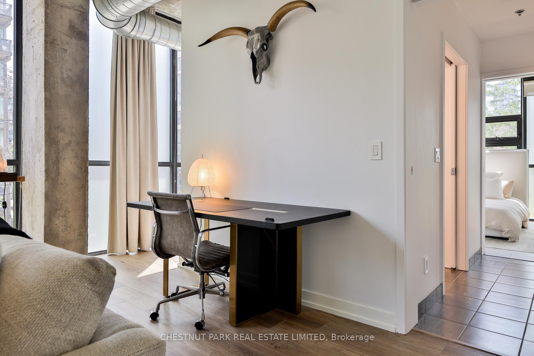 1 Bedroom Condo at 60 Bathurst, Toronto For sale