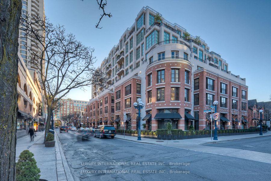 4 Bedrooms Condo at 118 Yorkville, Toronto For sale
