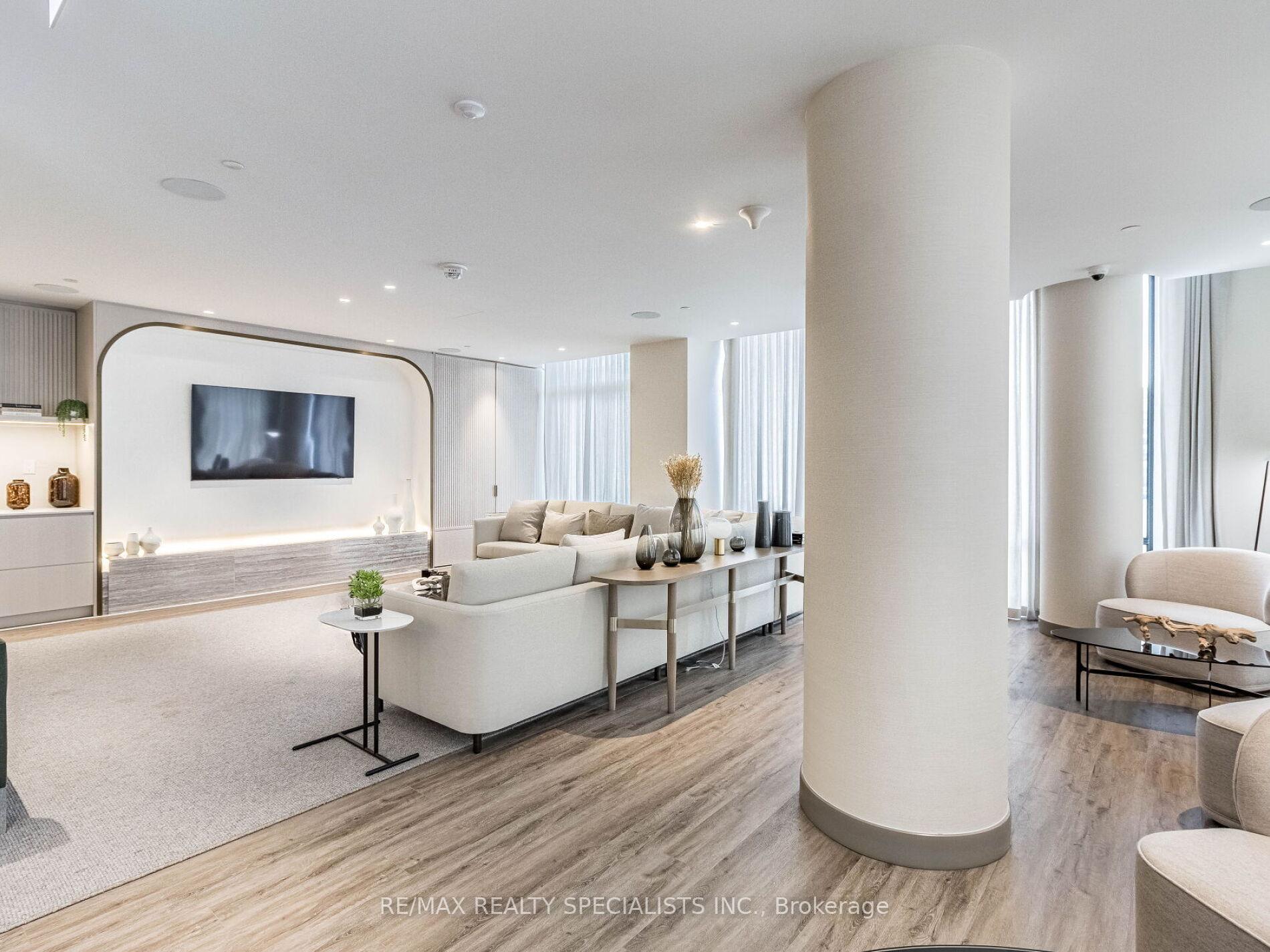 3 Bedrooms Condo at 480 Front,  Toronto For sale