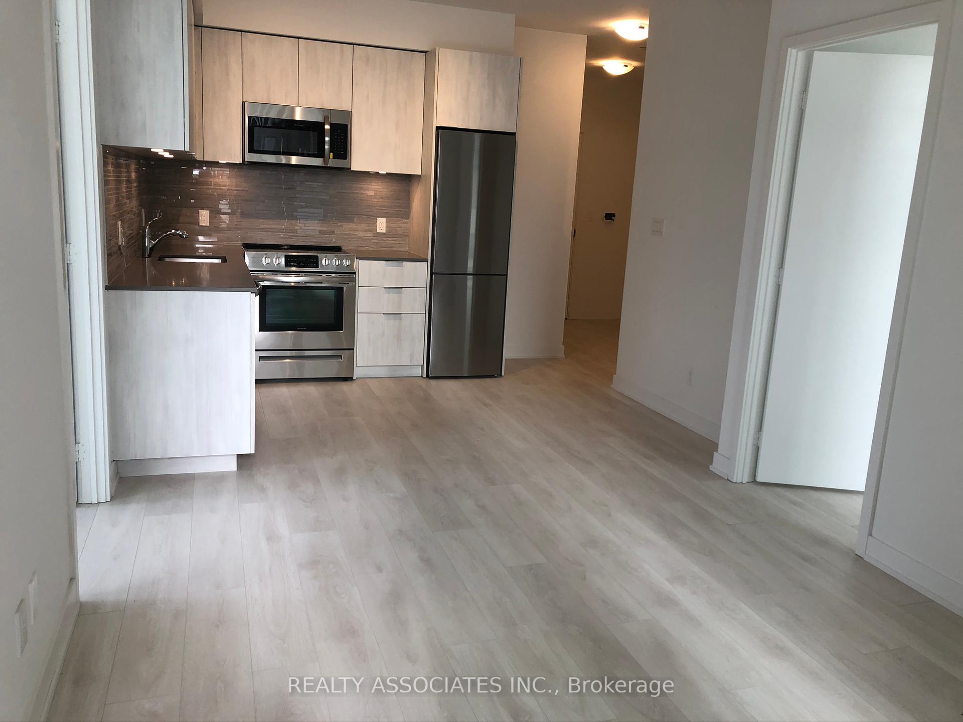 2 Bedrooms Condo at 30 Ordnance, Toronto For sale