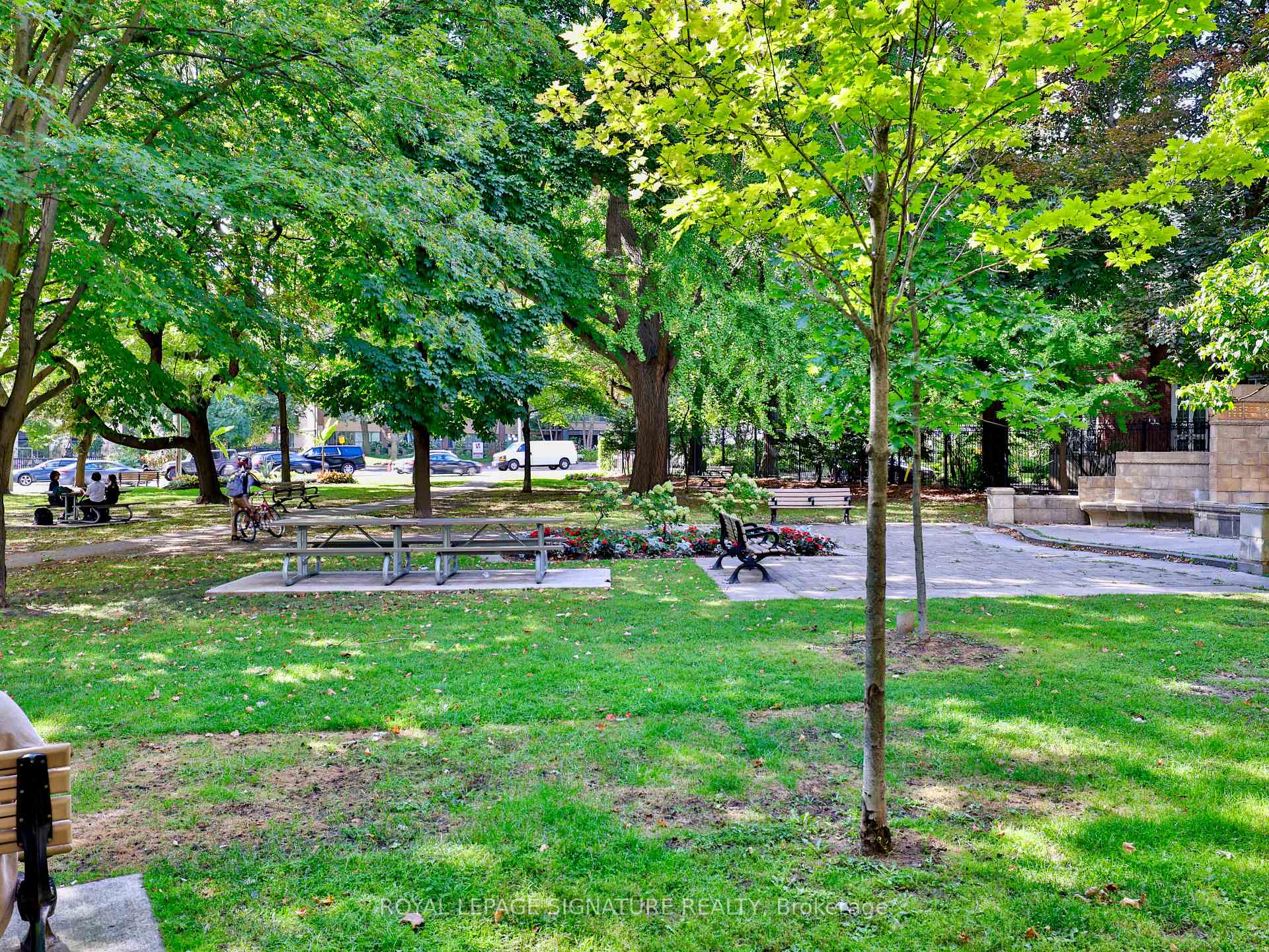 2 Bedrooms Co-op at 150 St Clair, Toronto For sale