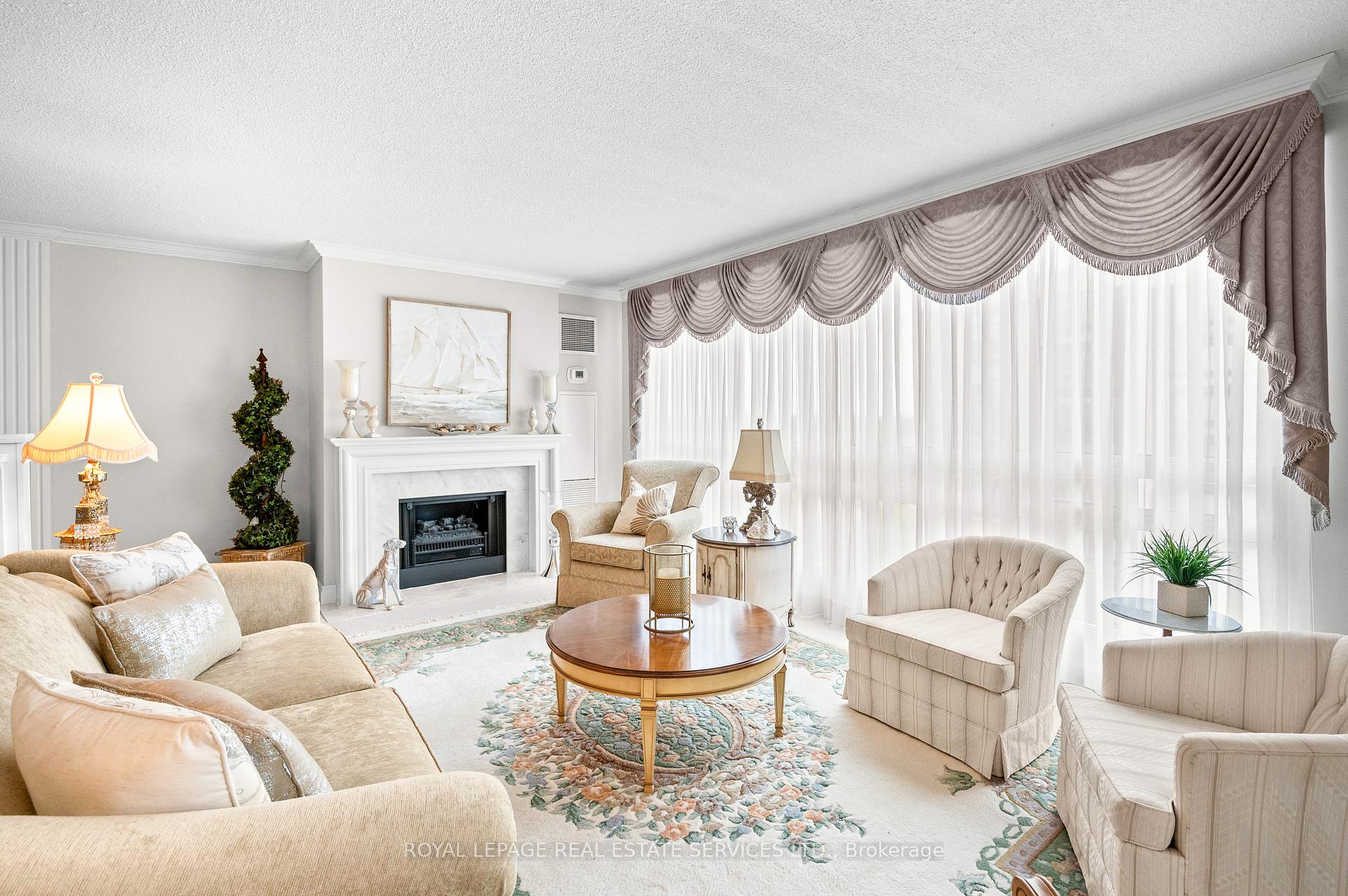 2 Bedrooms Condo at 2185 Marine, Oakville For sale