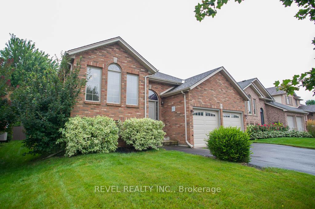 23 Garner's Lane, Brantford, ON N3T 6M4
