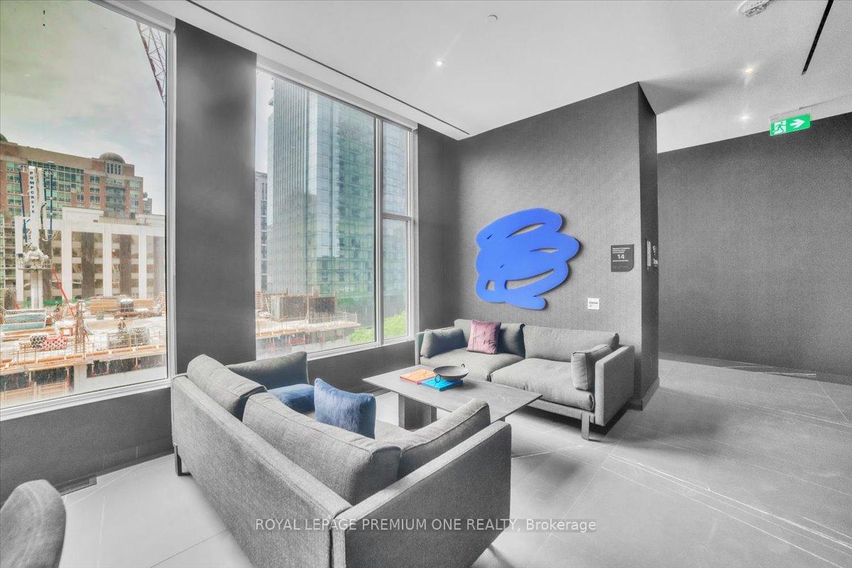 2 Bedrooms Condo at 11 Yorkville, Toronto For sale