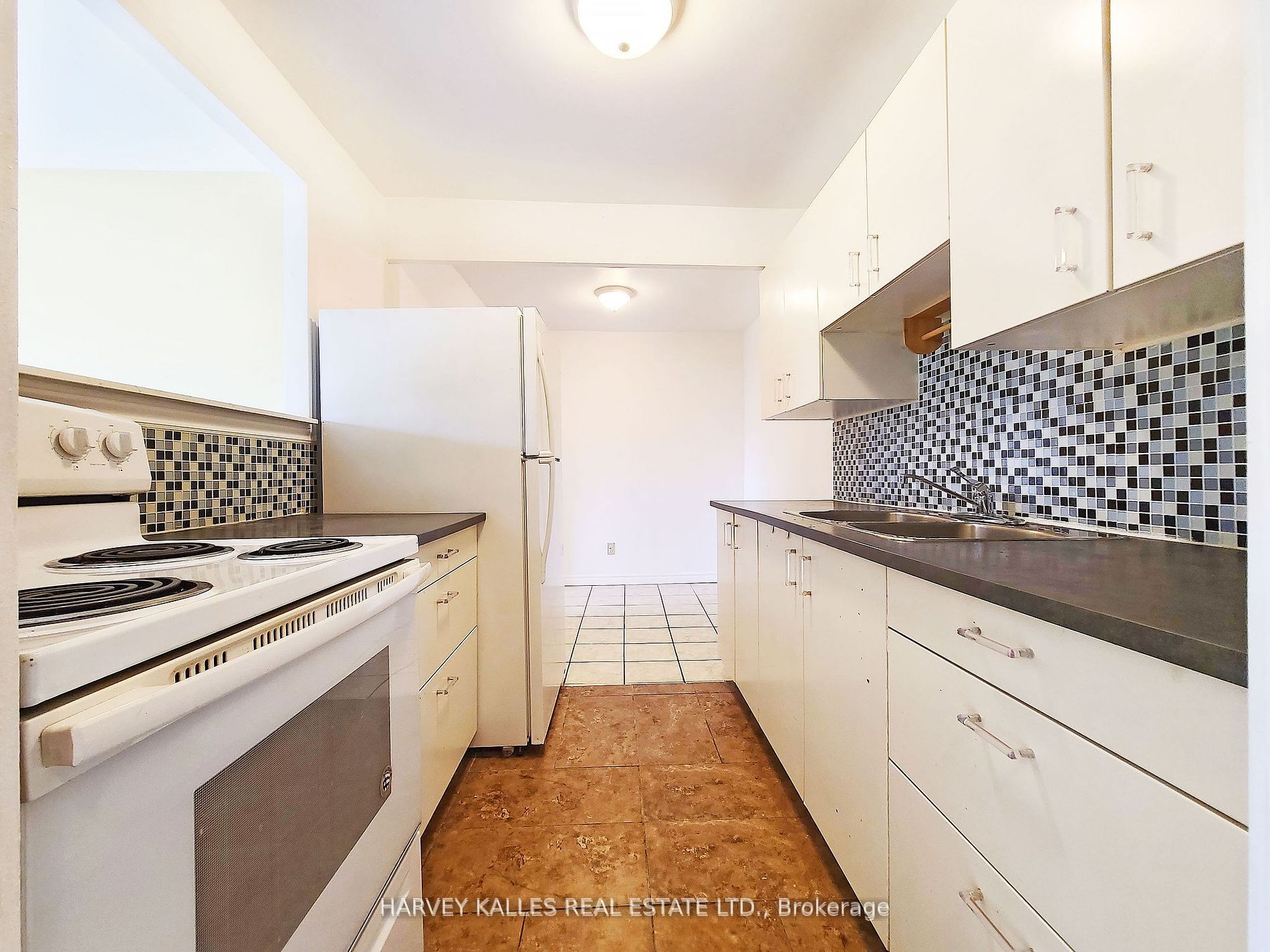 80 Blackfriar Avenue 114
