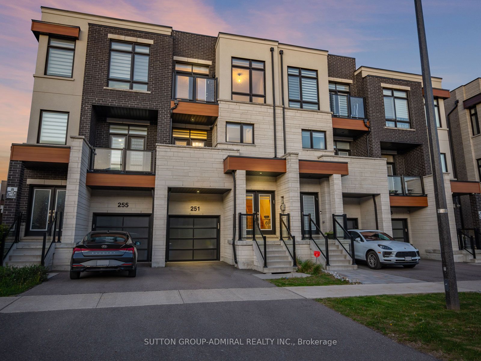 251 Thomas Cook Avenue
