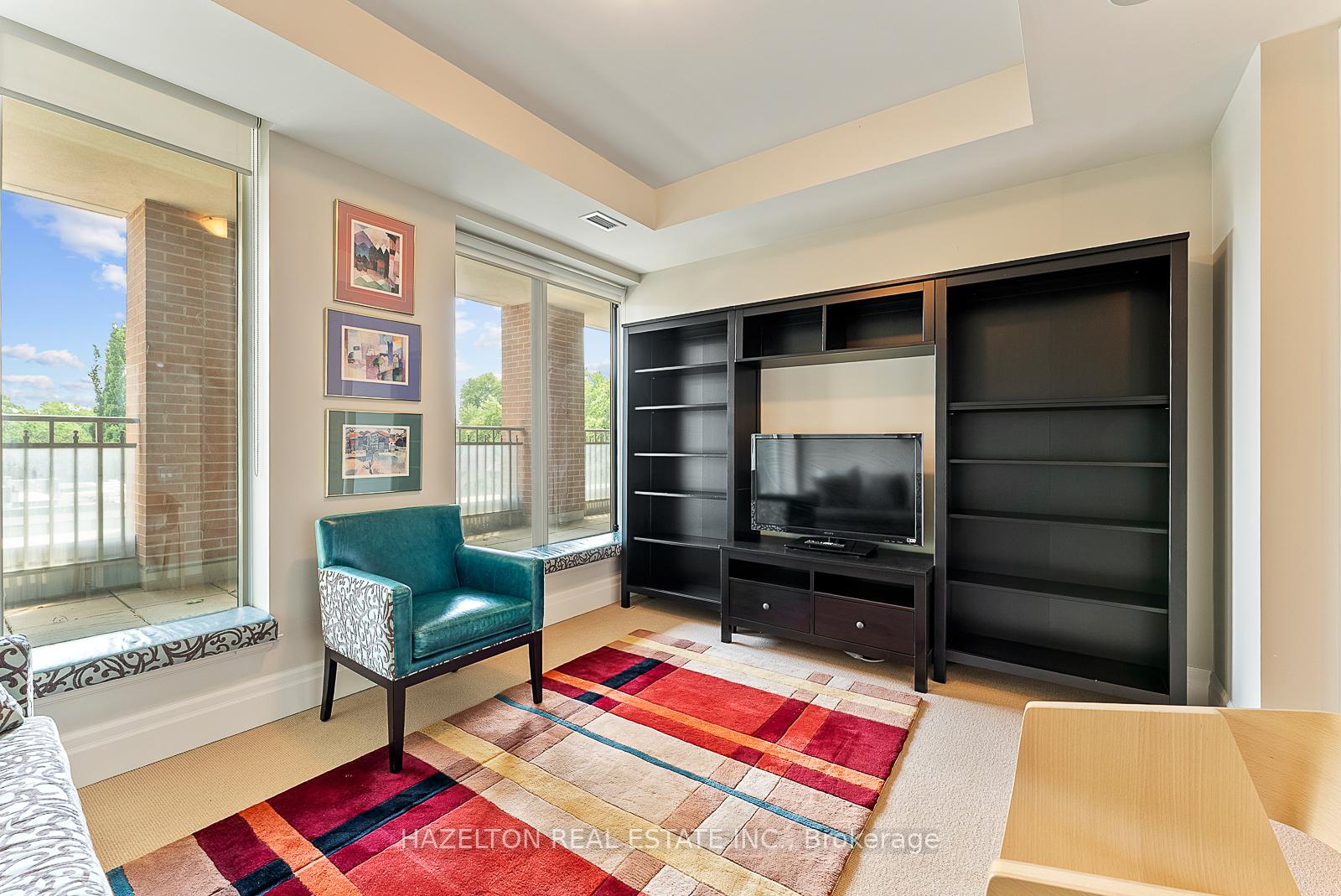 3 Bedrooms Condo at 155 St Clair, Toronto For sale