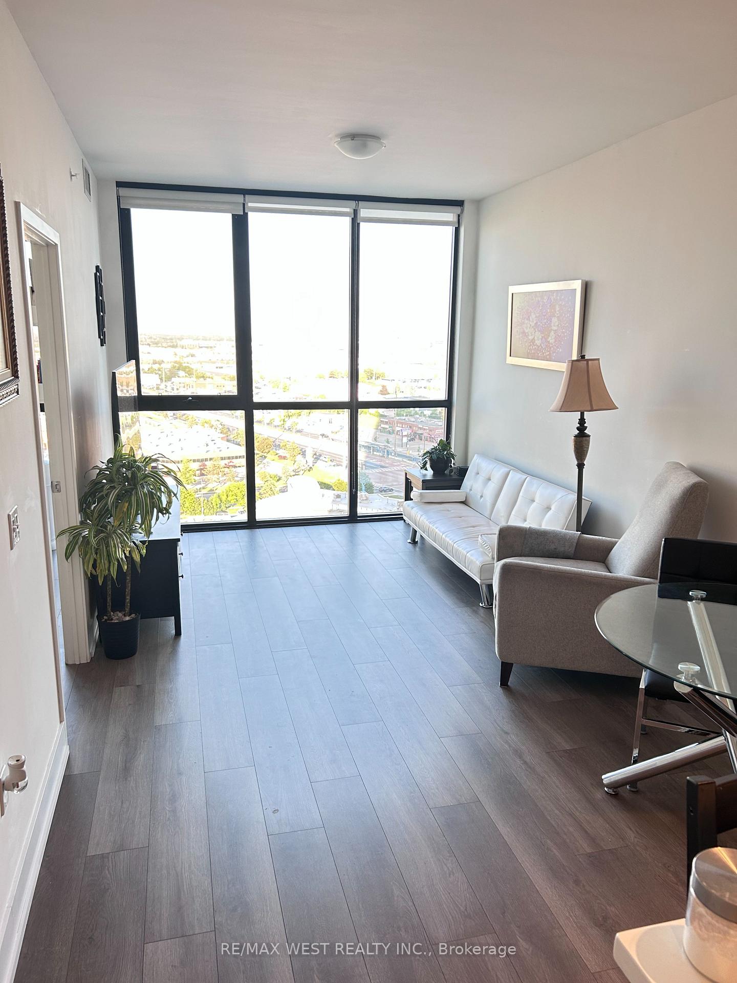 1 Bedroom Condo at 2908 Highway 7, Vaughan For sale