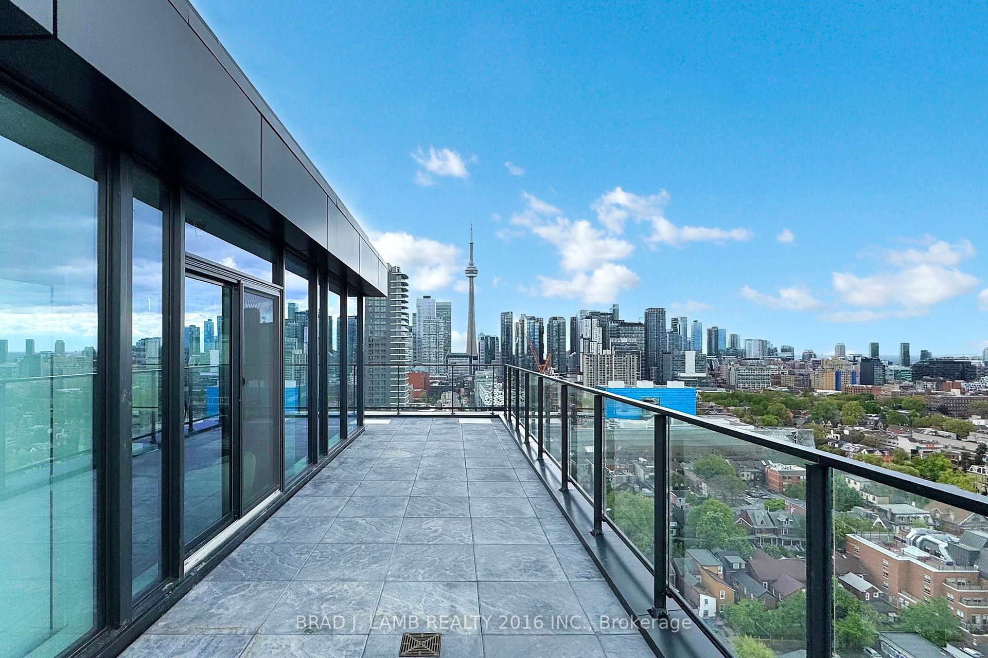 3 Bedrooms Condo at 195 McCaul, Toronto For sale