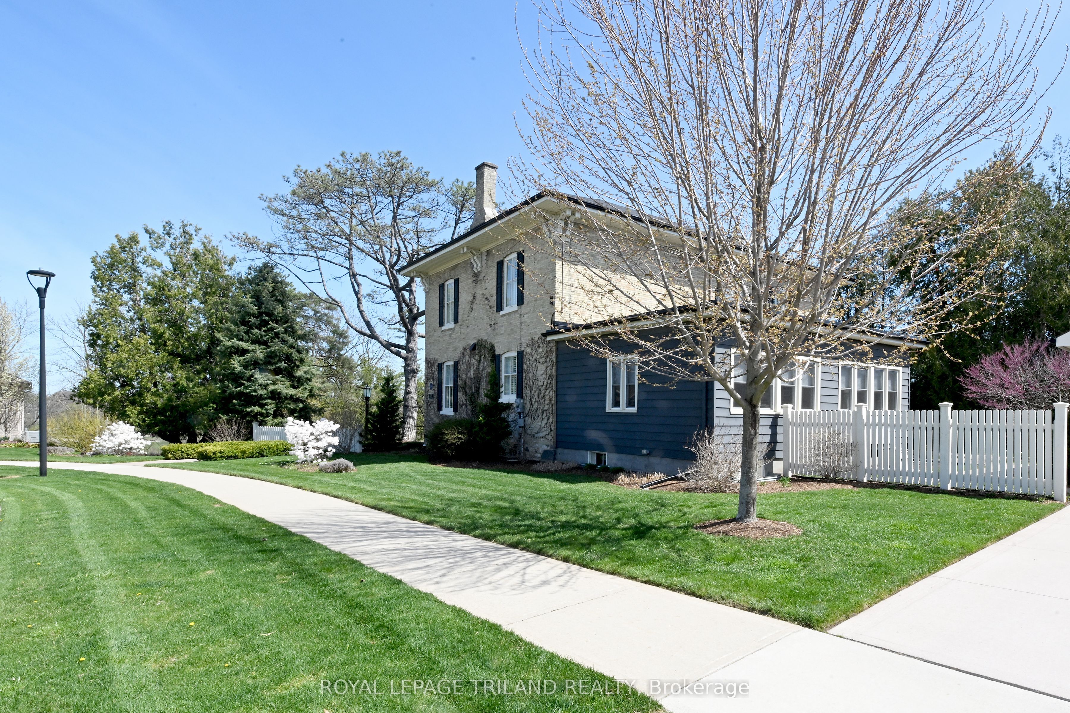 2770 Sheffield Place, London South, ON N6M 0E5