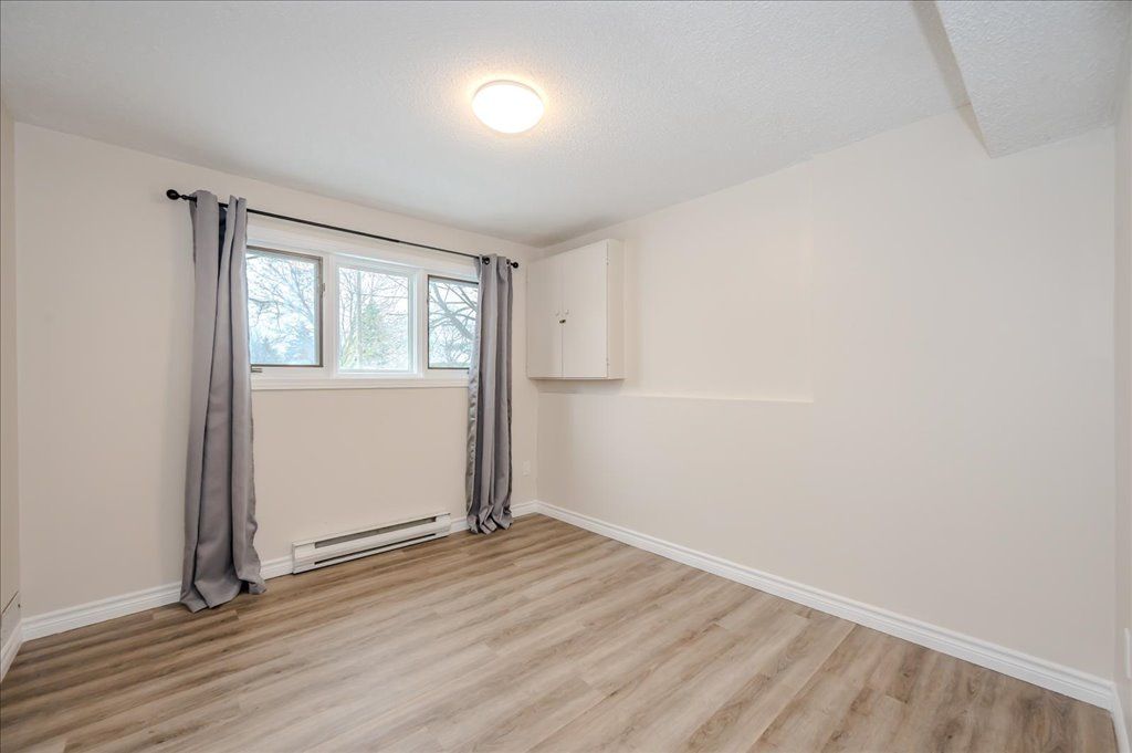 130 Freshmeadow Way