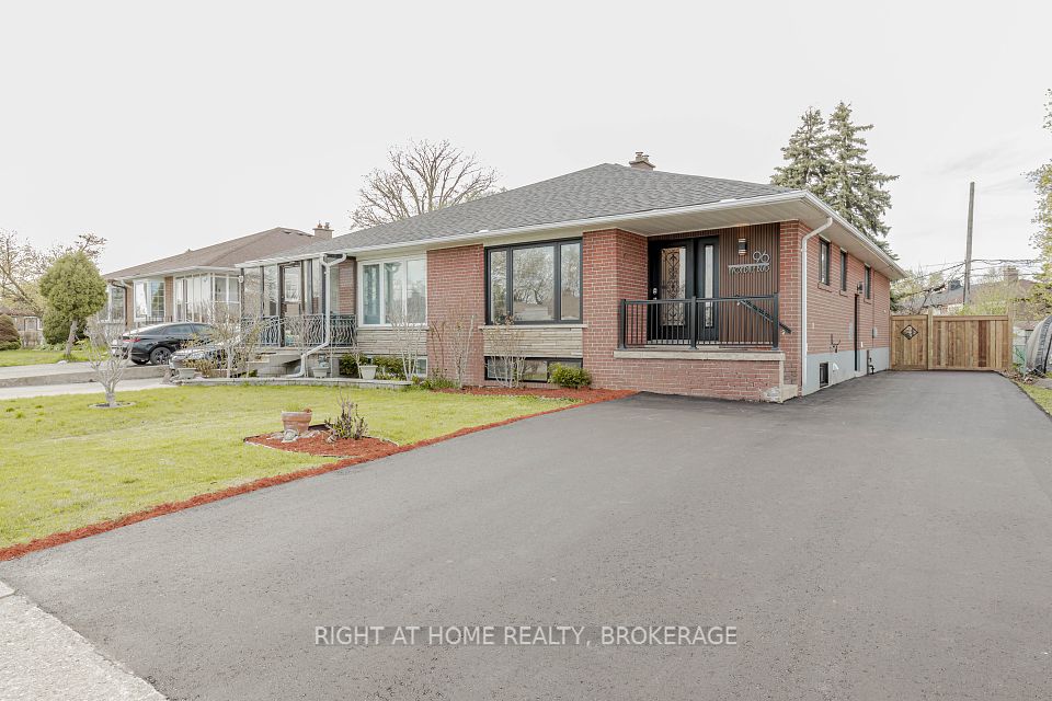 96 Avondale Boulevard, Brampton, ON L6T 1H6