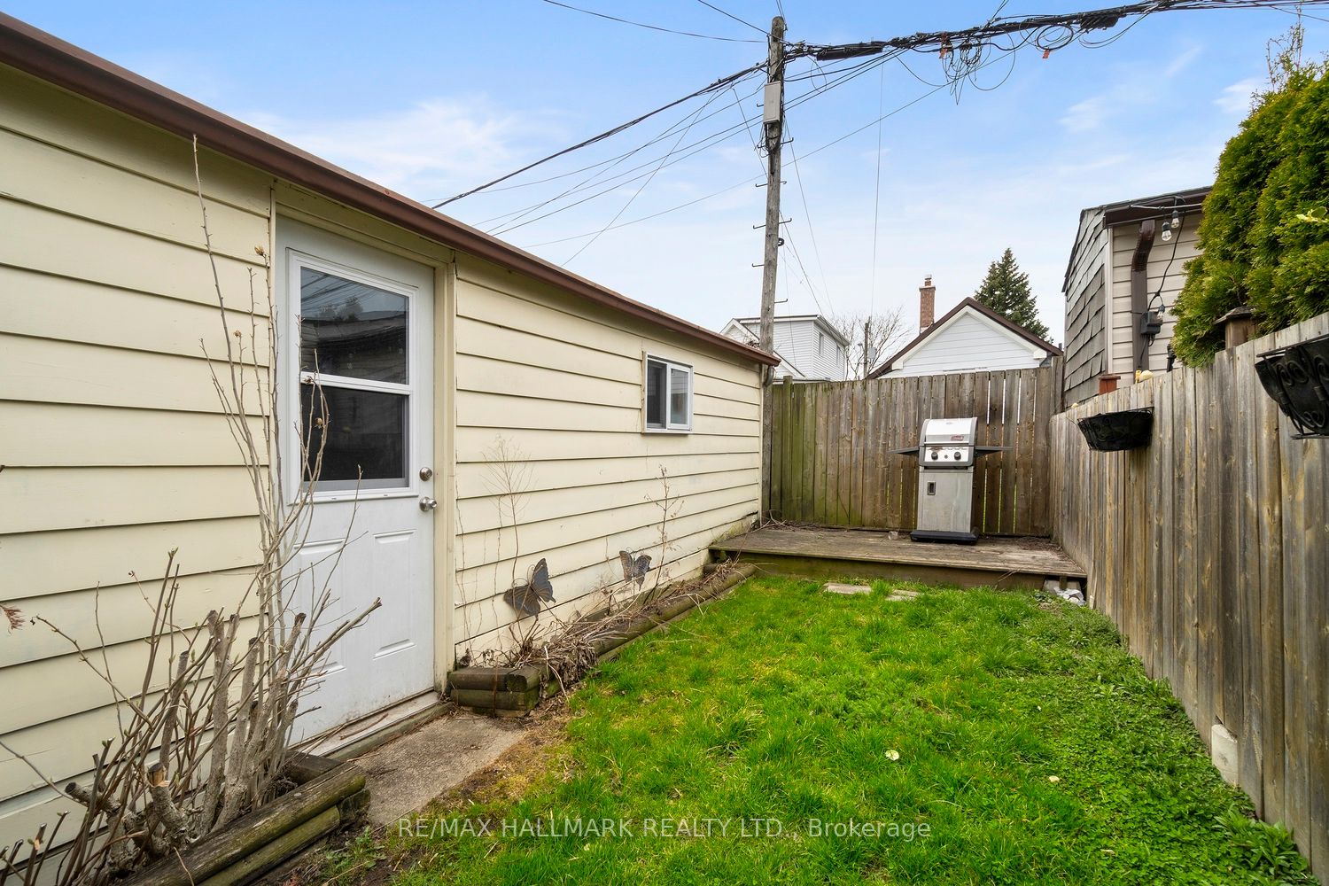 72 Gray Avenue