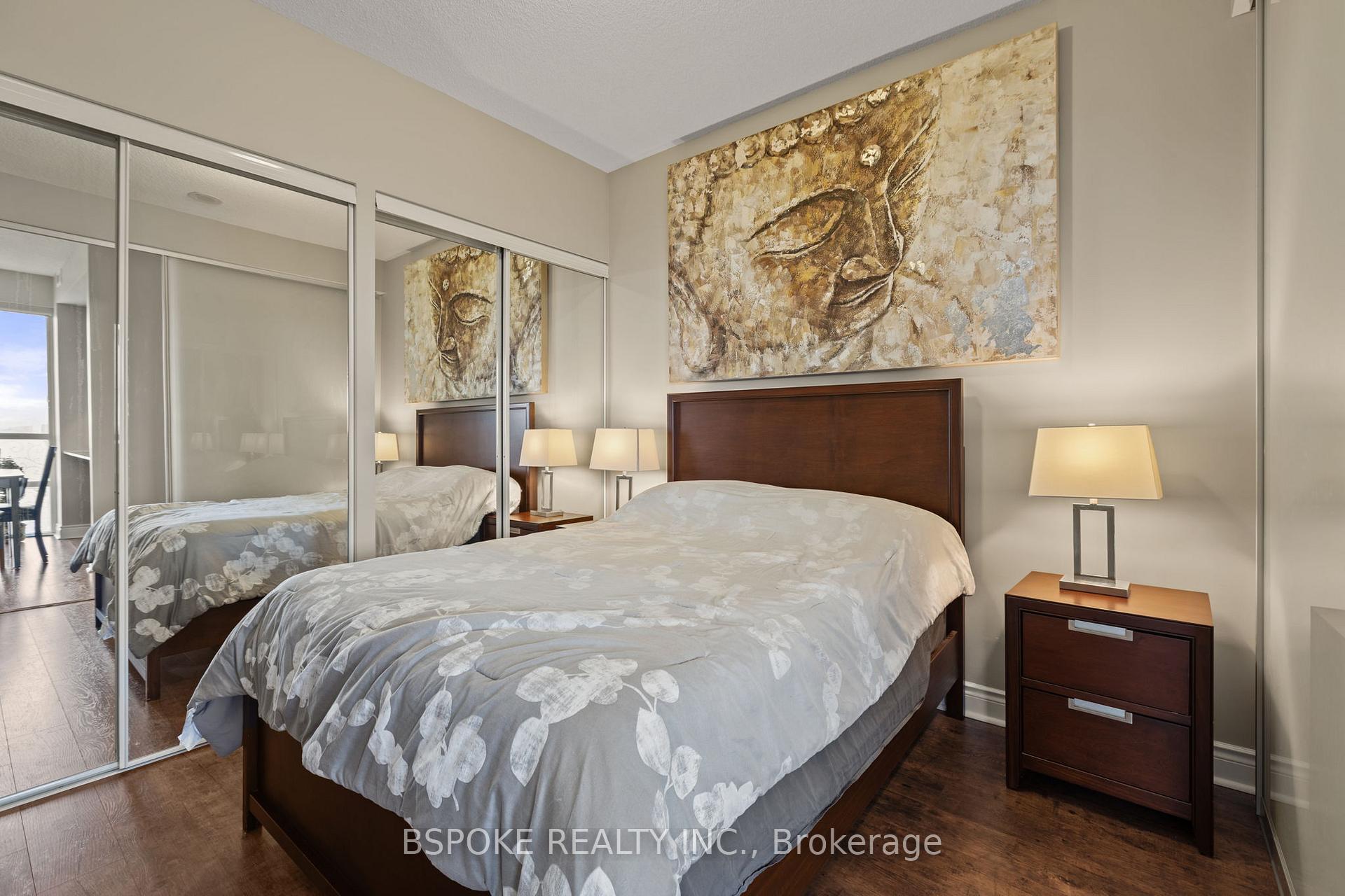 2 Bedrooms Condo at 16 Brookers, Toronto For sale