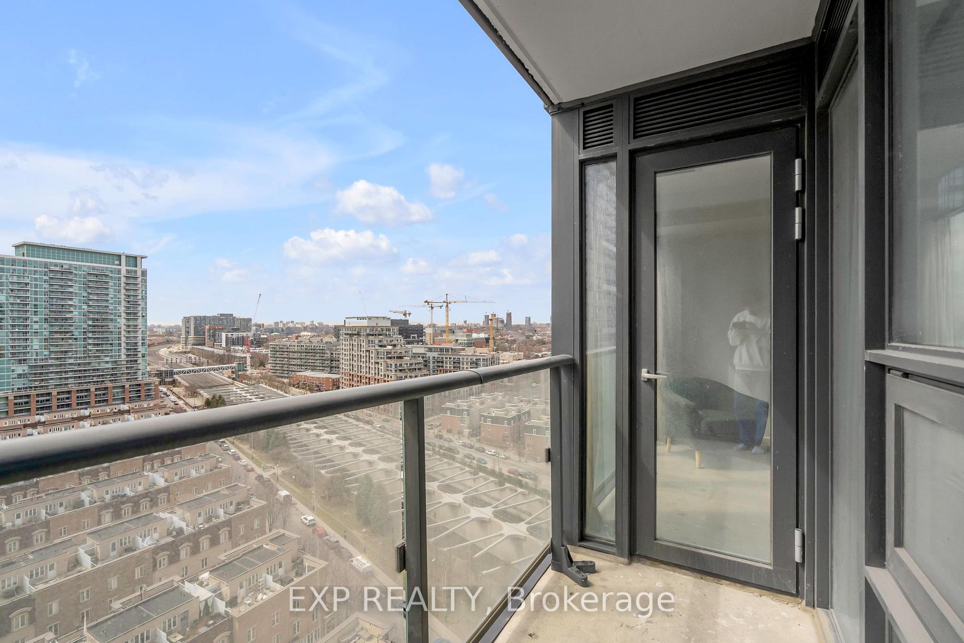 2 Bedrooms Condo at 19 Western Battery, Toronto For sale
