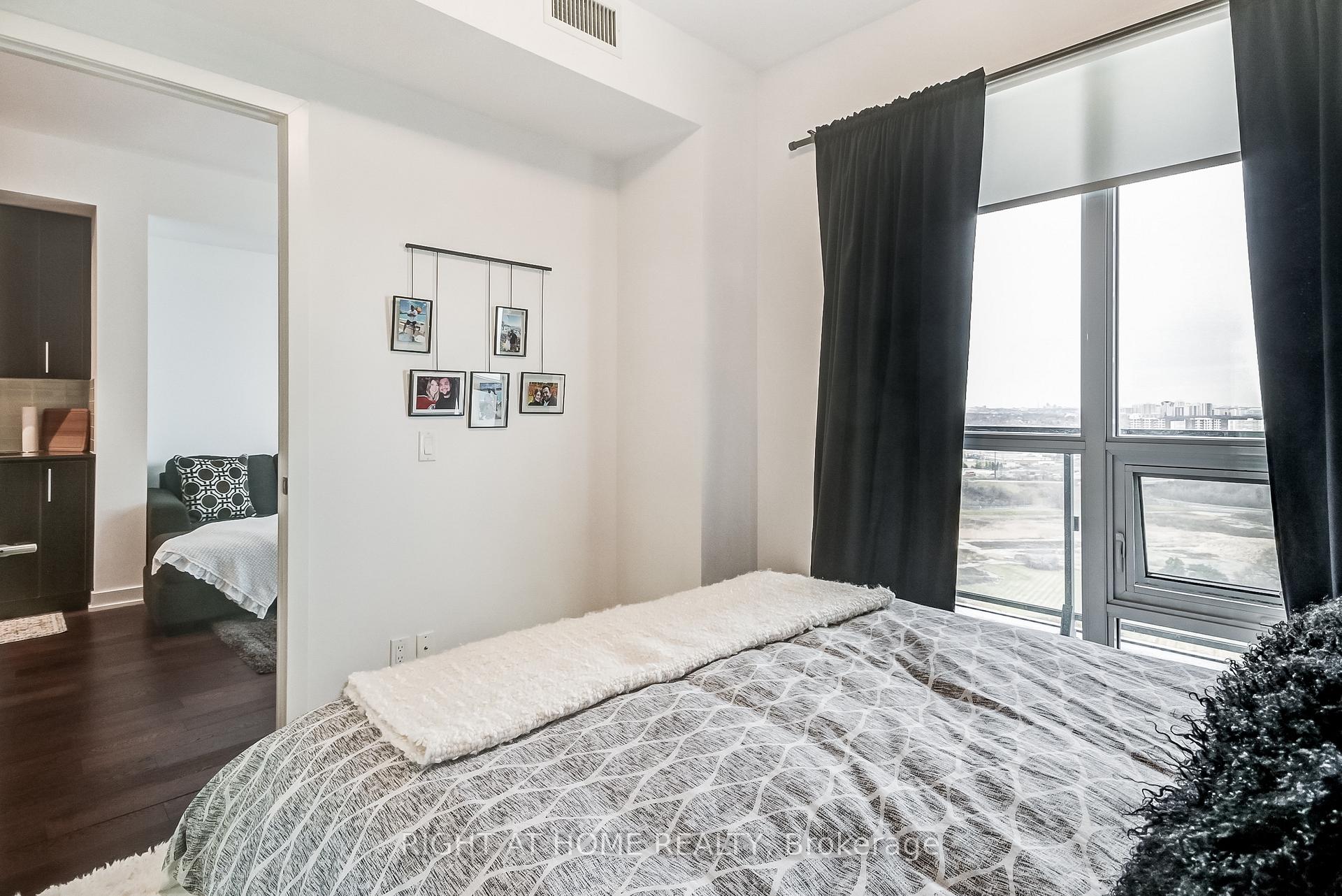 2 Bedrooms Condo at 2212 Lake Shore, Toronto For sale