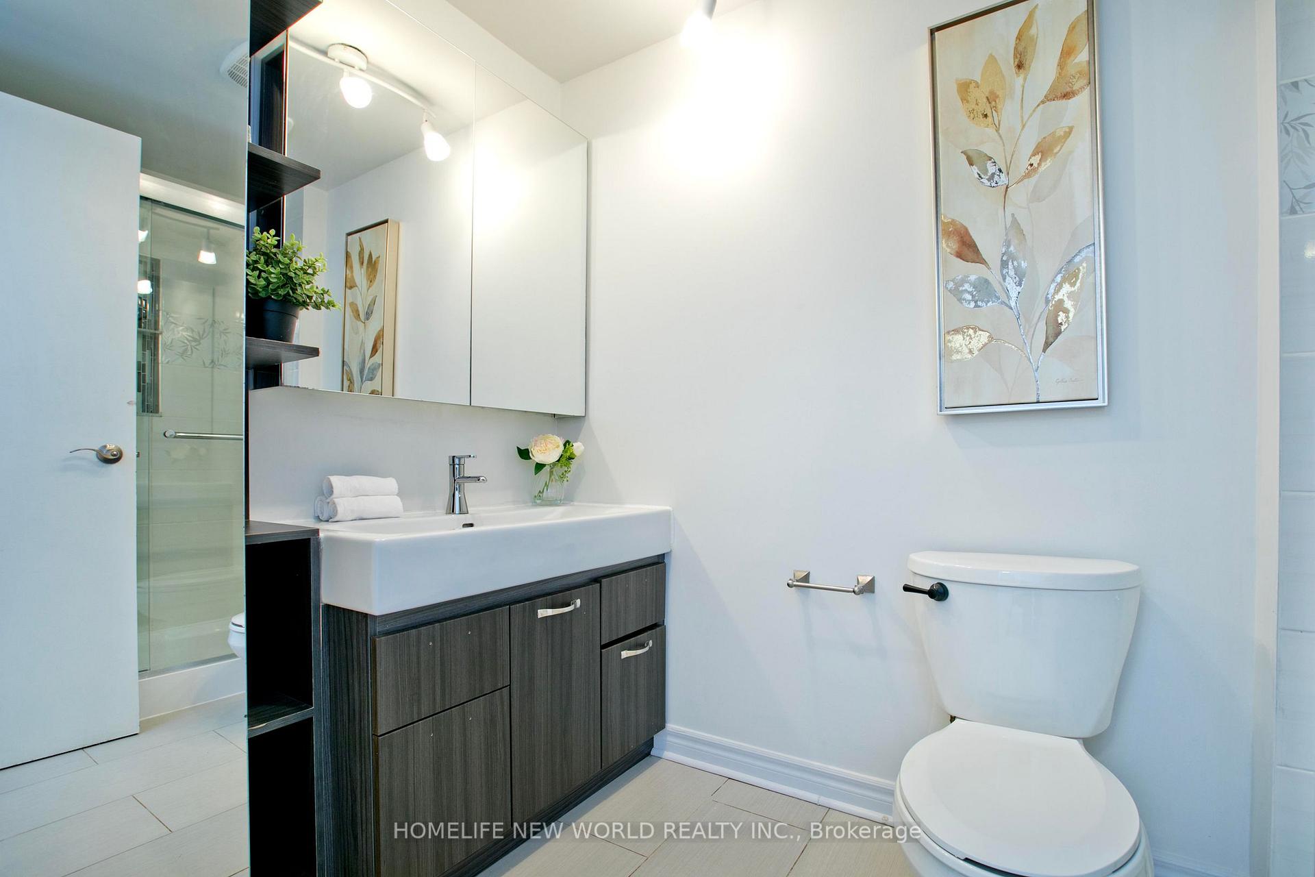 4 Bedrooms Condo at 24 Fundy Bay,  Toronto For sale