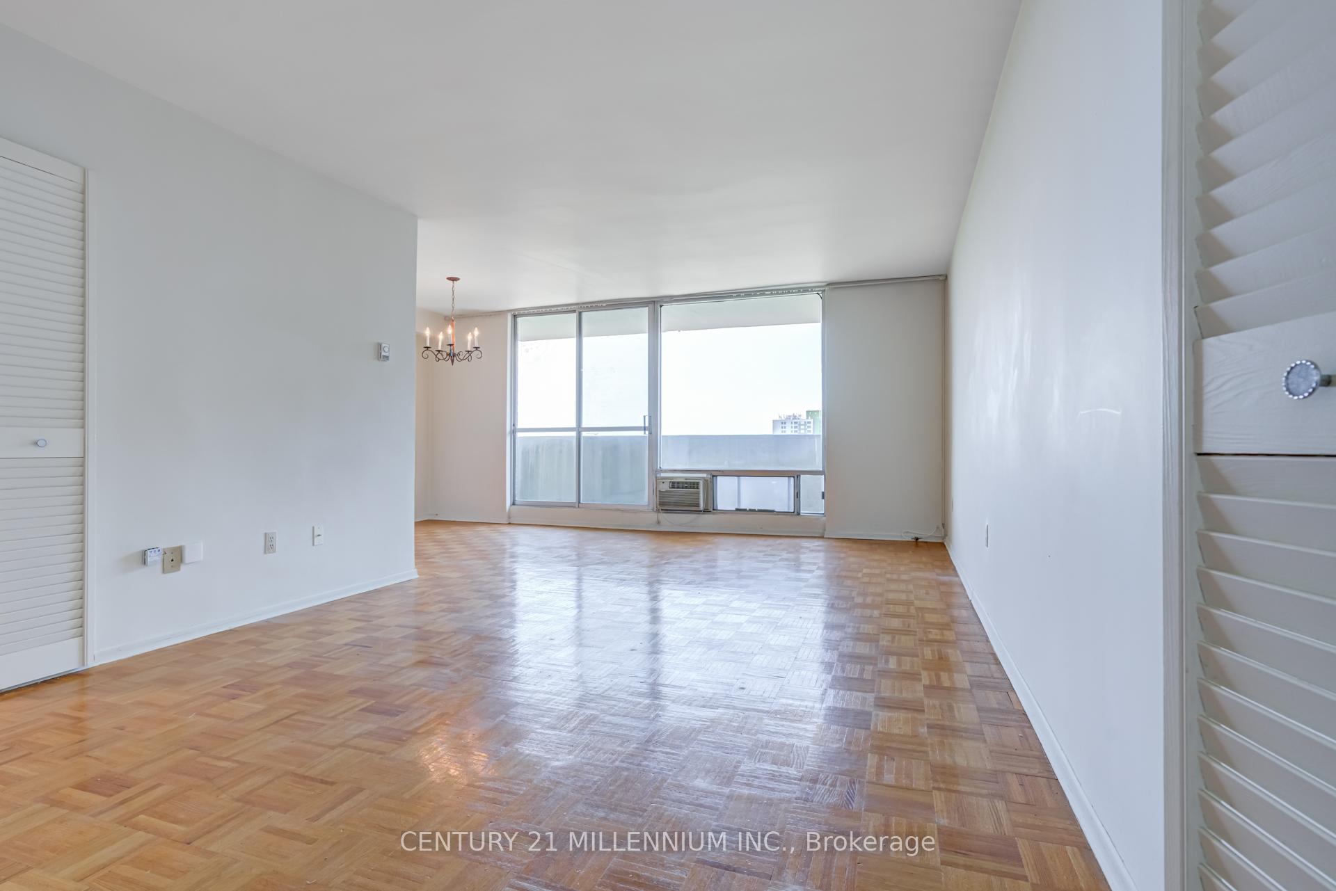 3 Bedrooms Condo at 5 Massey, Toronto For sale