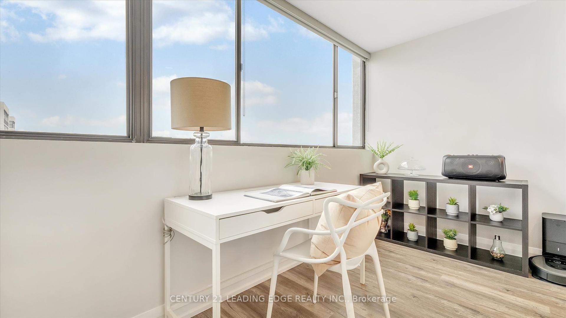 2 Bedrooms Condo at 80 Antibes, Toronto For sale