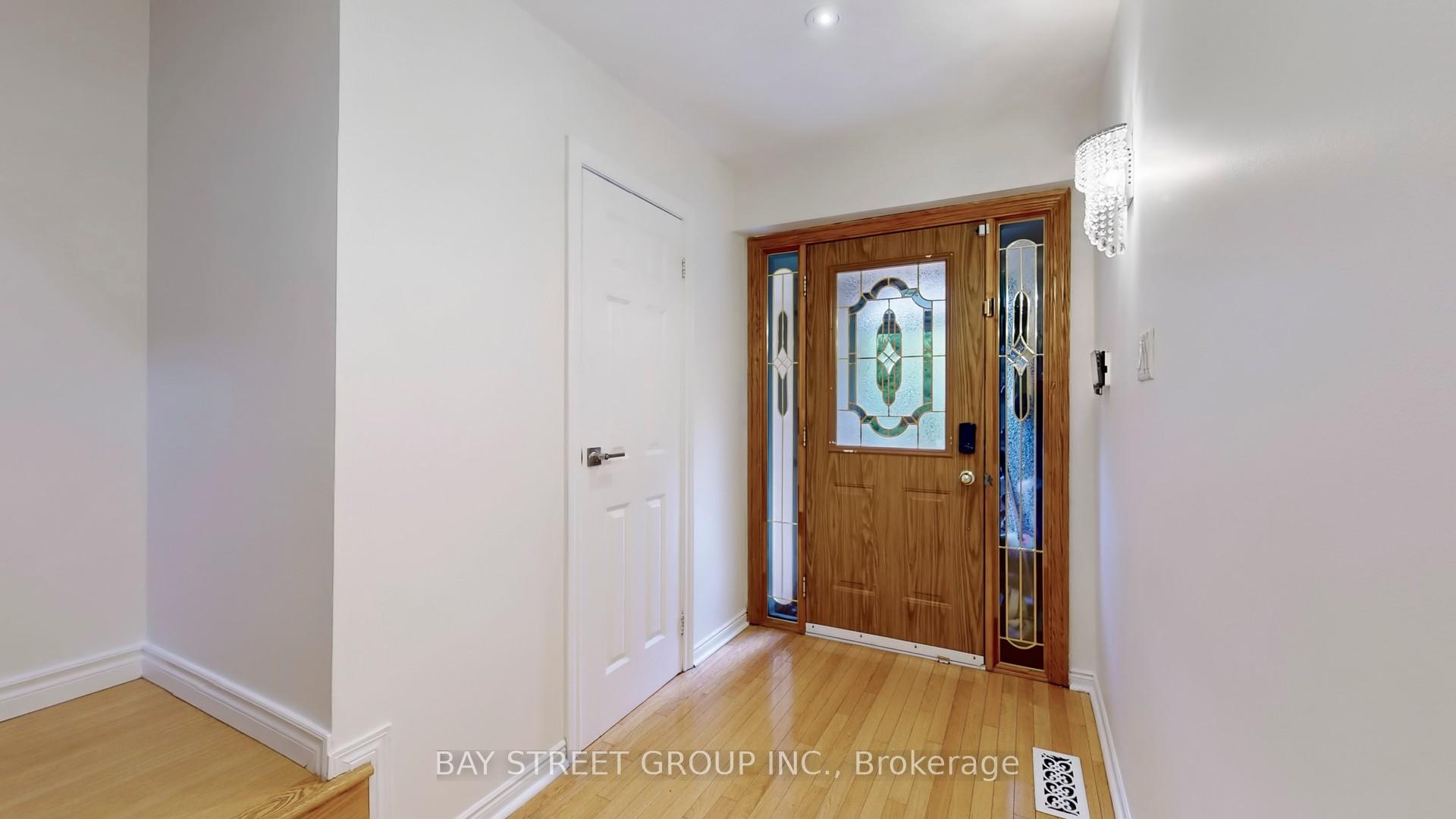 3 Bedrooms Condo at 99 Brimwood, Toronto For sale