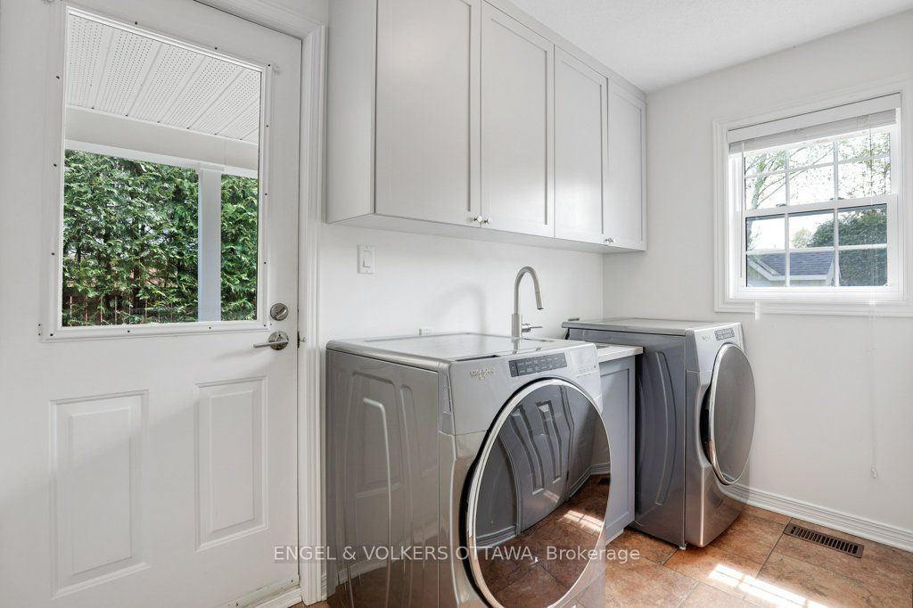 6 Belton Avenue