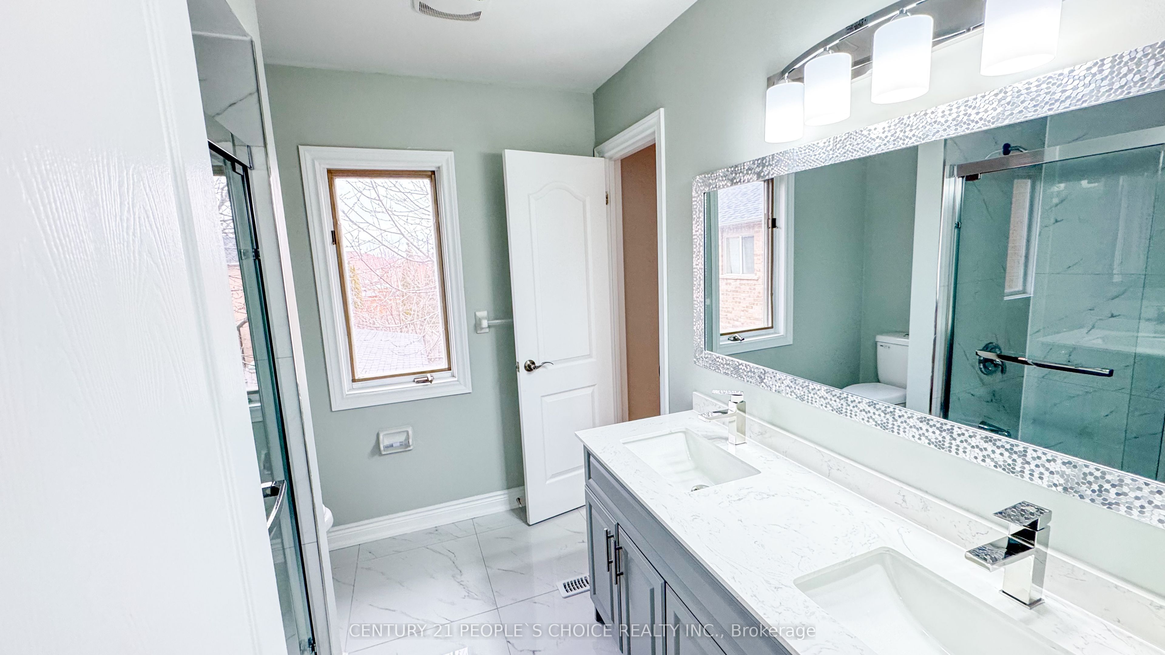 3 Bison Run Road, Brampton, ON L6R 1S2