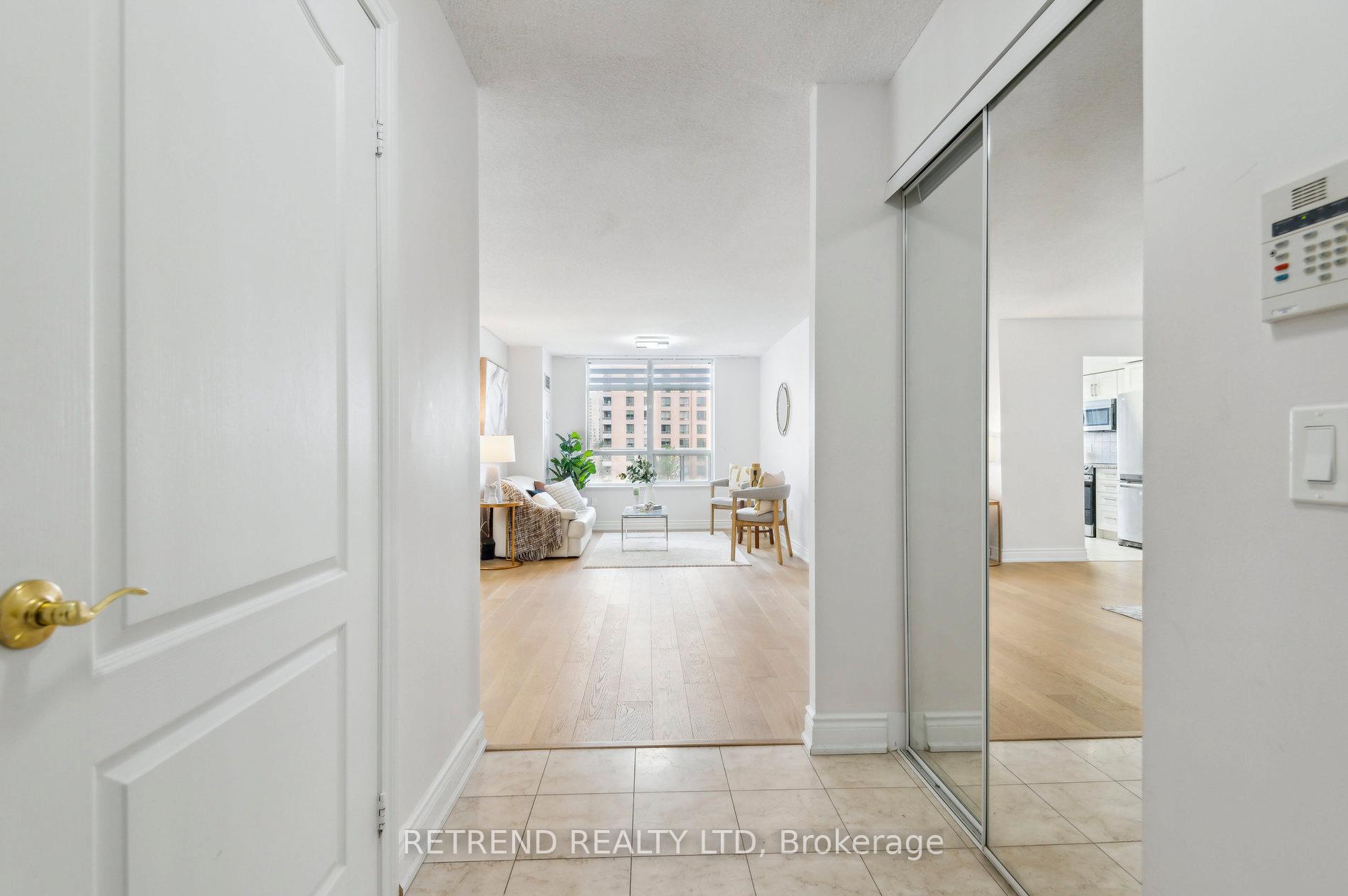 4 Bedrooms Condo at 880 Grandview,  Toronto For sale