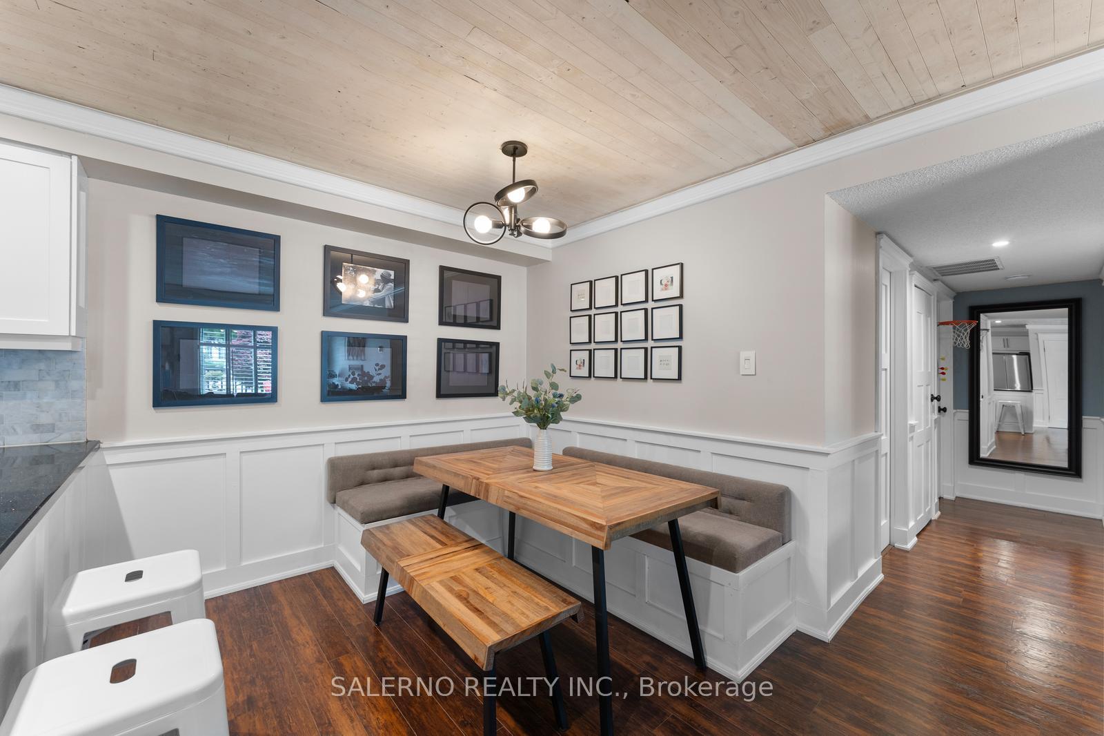 3 Bedrooms Condo at 1701 Lampman, Burlington For sale