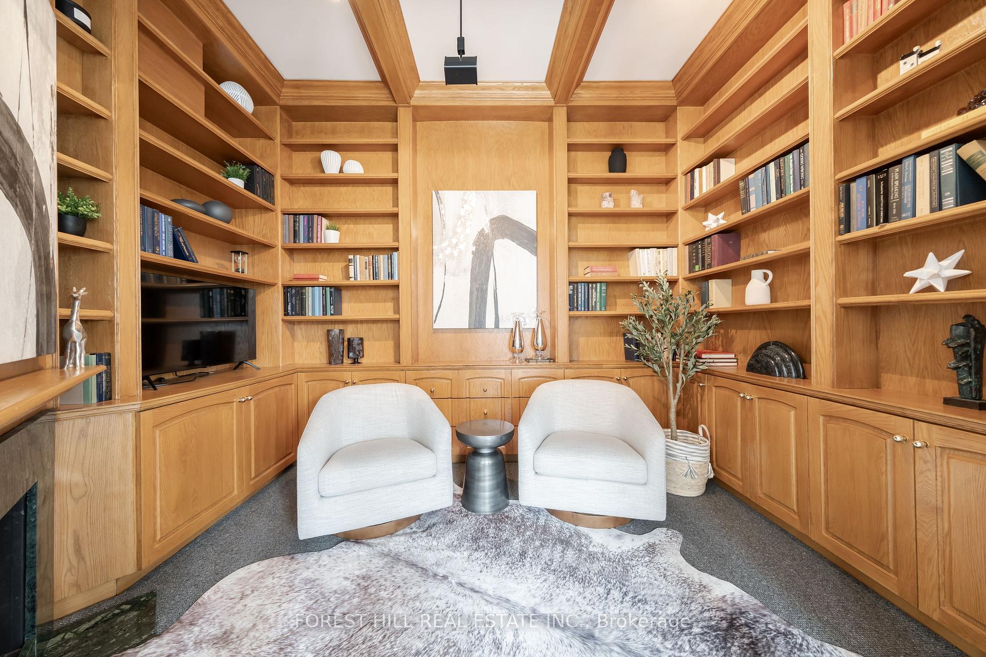 3 Bedrooms Condo at 1 Balmoral, Toronto For sale