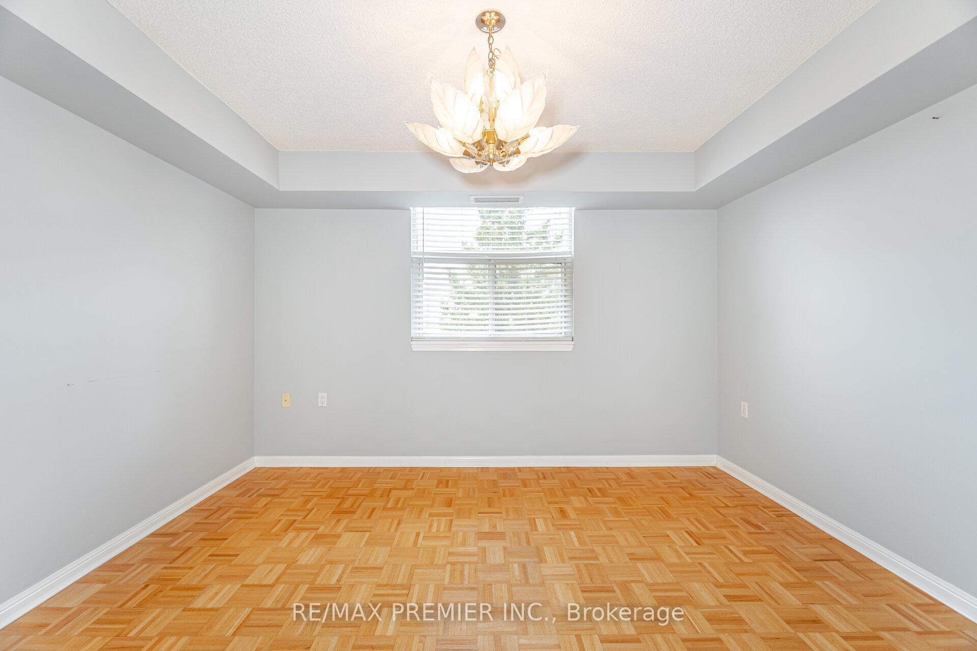 1 Bedroom Condo at 2502 Rutherford,  Vaughan For sale