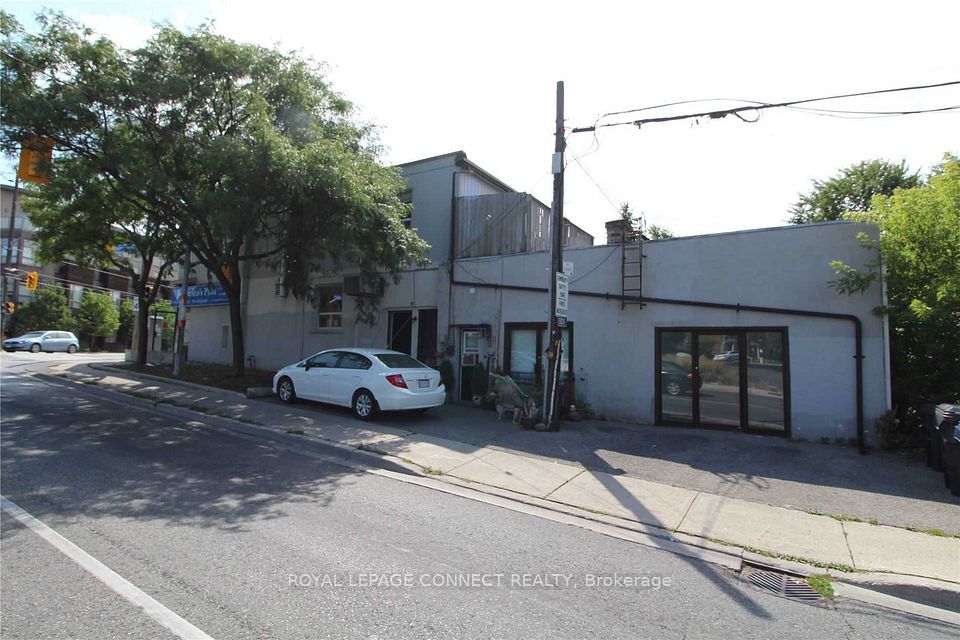 1736 Kingston