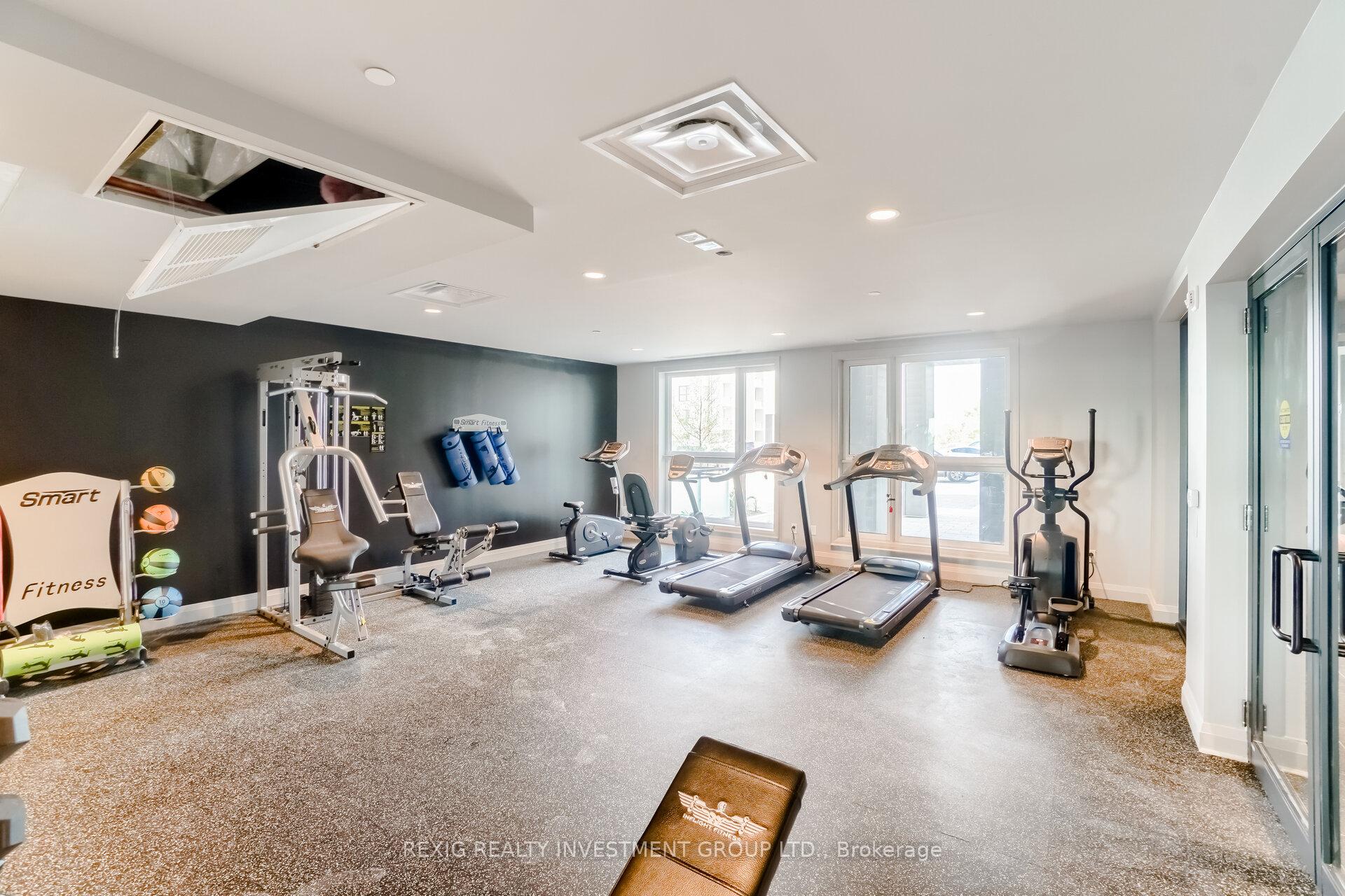 2 Bedrooms Condo at 95 DUNDAS, Oakville For sale