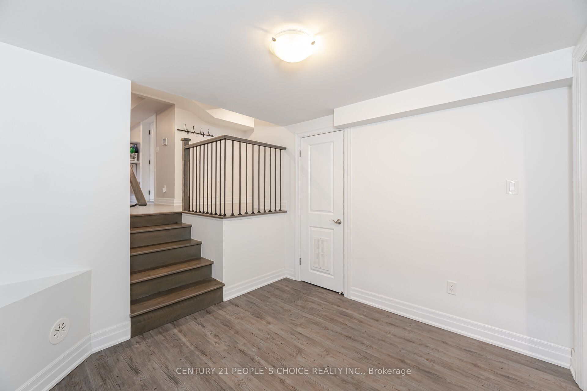 2951 Salerno Crescent