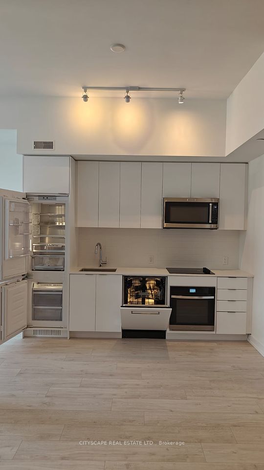 181 Sheppard