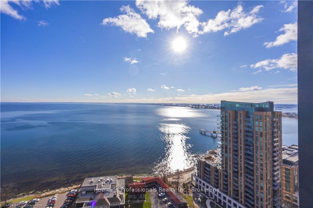 1 Bedroom Condo at 370 Martha,  Burlington For sale