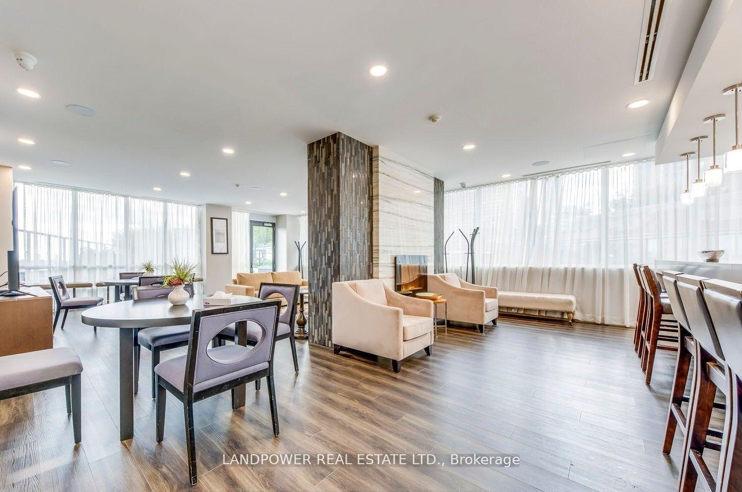 2 Bedrooms Condo at 825 Church,  Toronto For sale