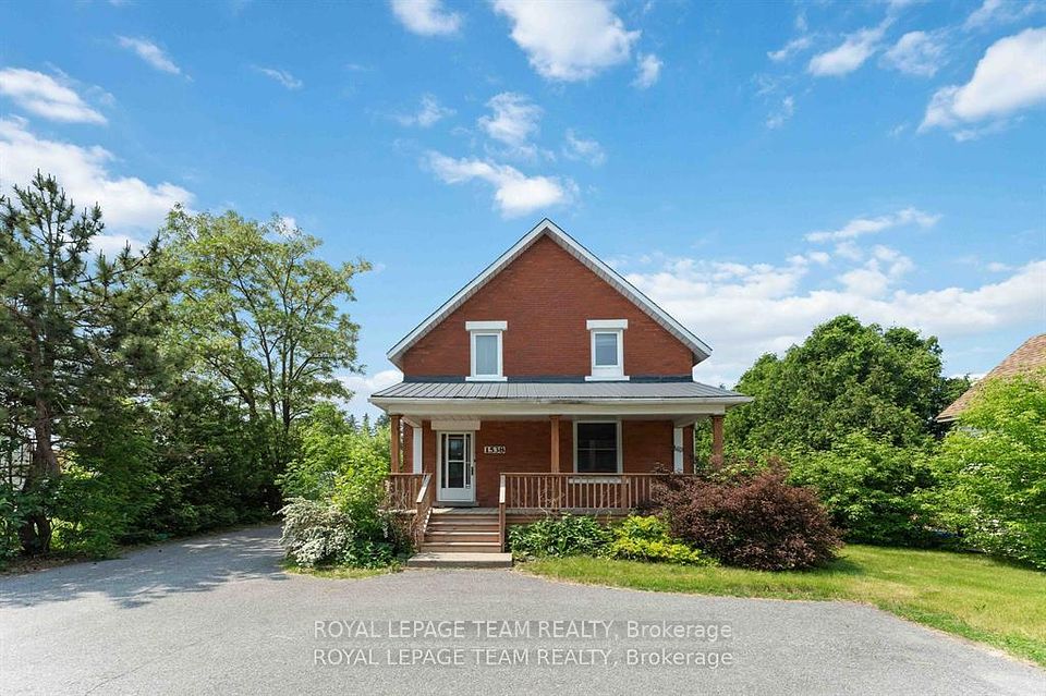 1538 Stittsville Main