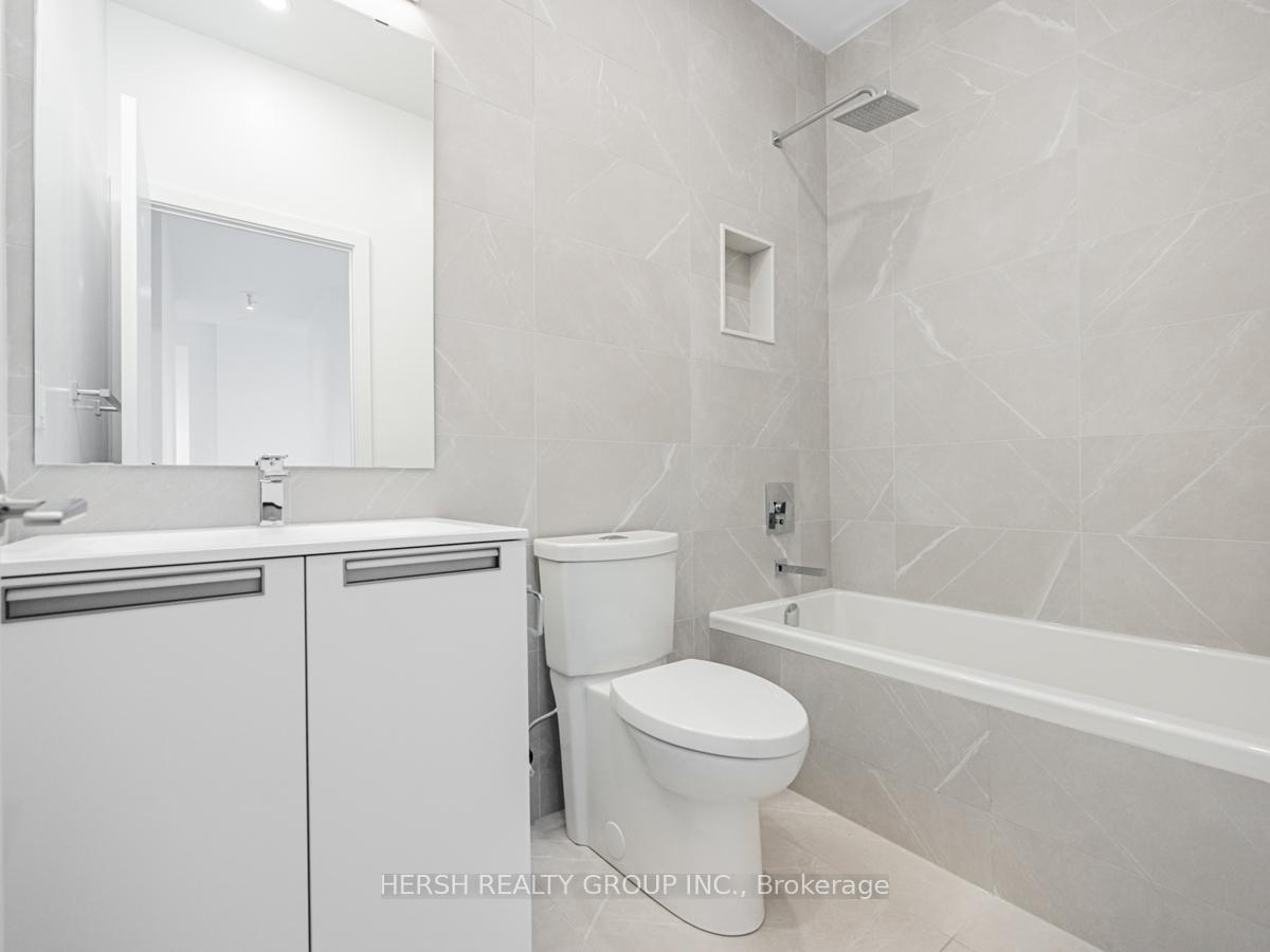 2 Bedrooms Condo at 160 Kingsway,  Toronto For sale
