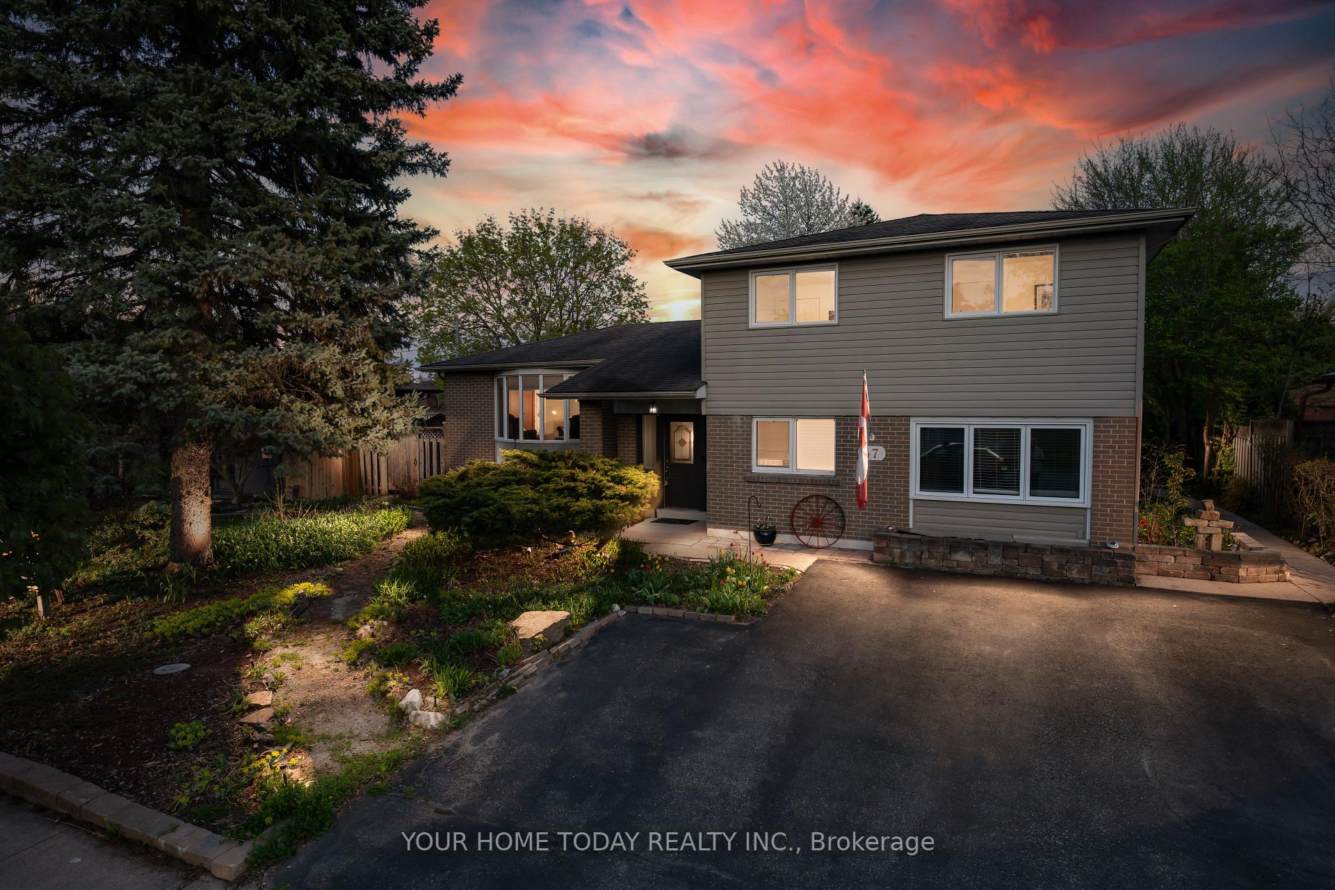 47 Irwin Crescent, Halton Hills, ON L7G 1E7