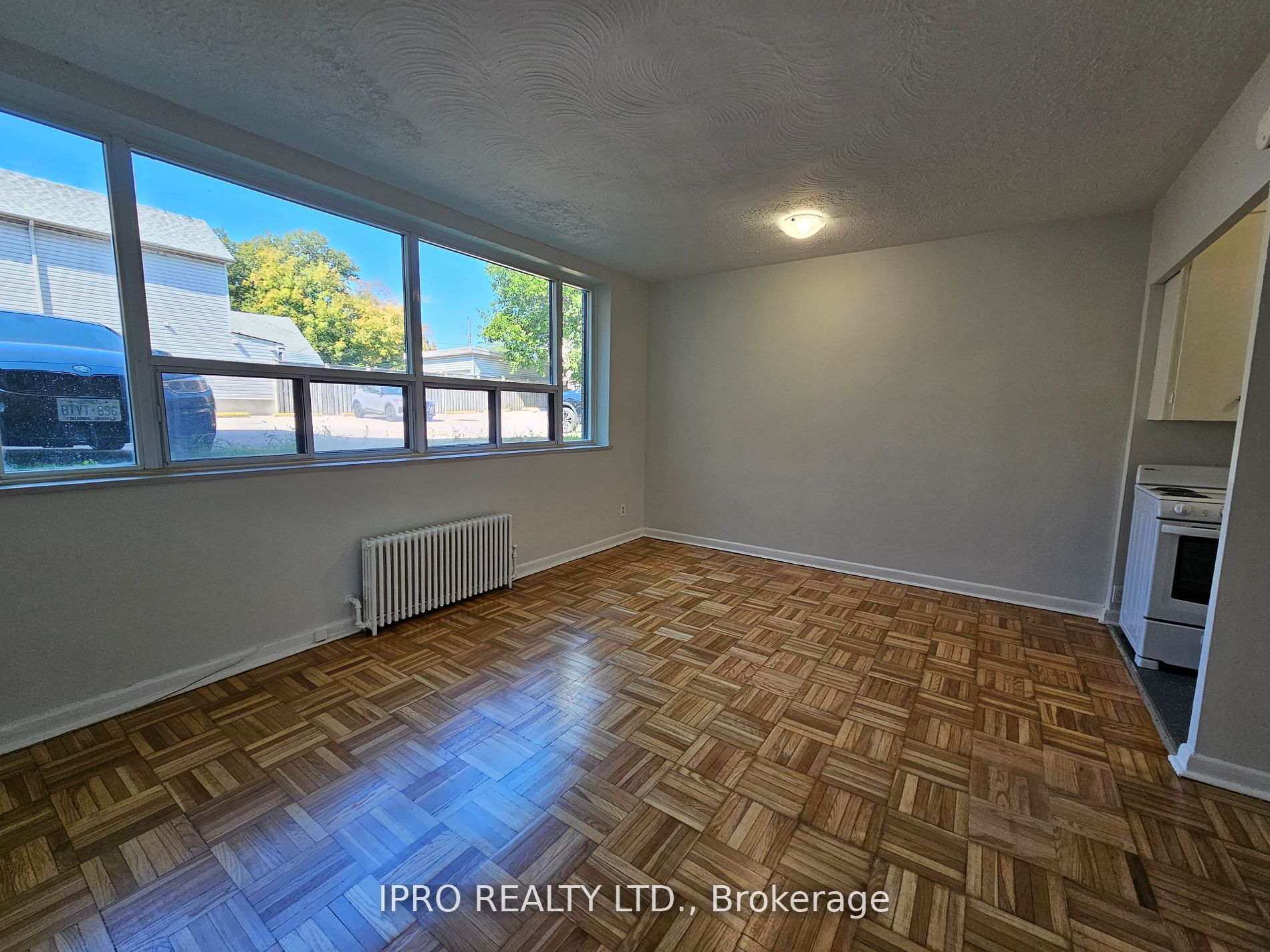 20 Cosburn Avenue, #101