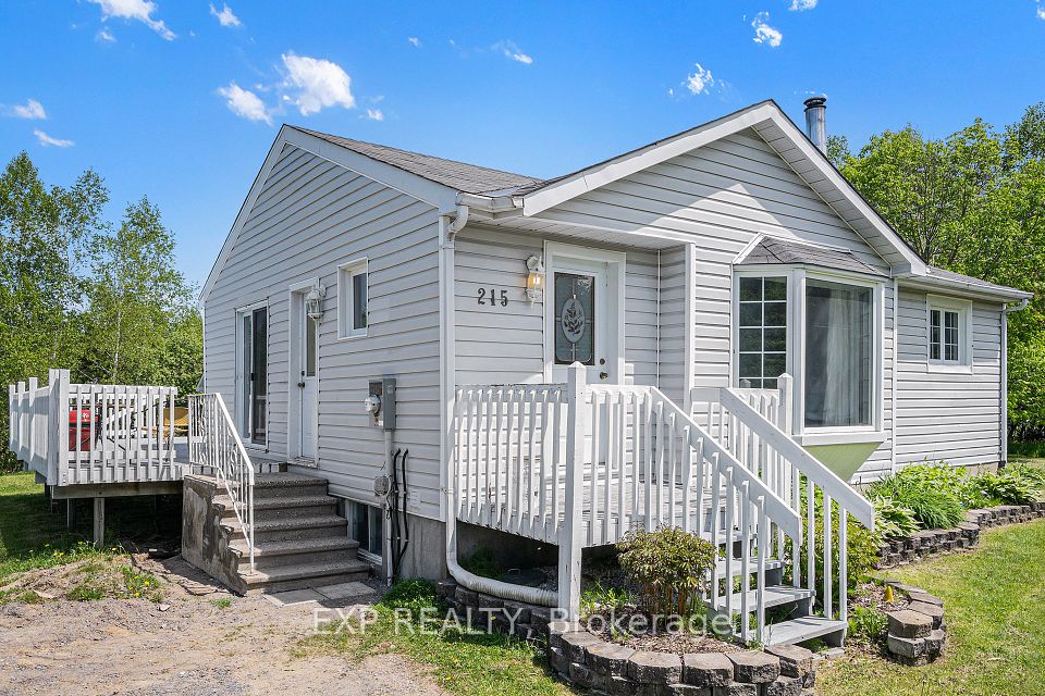 215 St Thomas Road, Russell, ON K0A 3H0